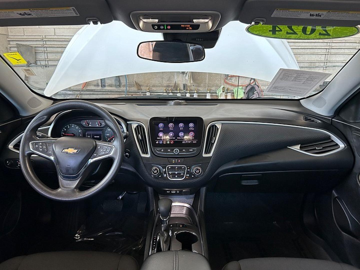 2024 WHITE Chevrolet Malibu (1G1ZD5ST1RF) with an 4-Cyl Turbo 1.5 Liter engine, Automatic CVT transmission, located at 412 Auto Vista Drive, Palmdale, 93551, (661) 945-0620, 34.592636, -118.136681 - Photo#23