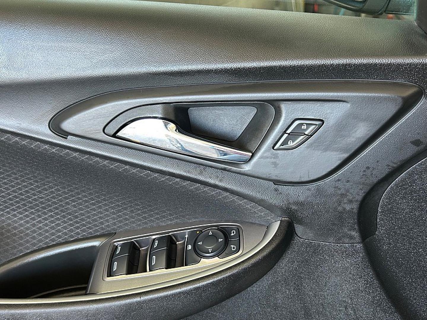 2024 WHITE Chevrolet Malibu (1G1ZD5ST1RF) with an 4-Cyl Turbo 1.5 Liter engine, Automatic CVT transmission, located at 412 Auto Vista Drive, Palmdale, 93551, (661) 945-0620, 34.592636, -118.136681 - Photo#28