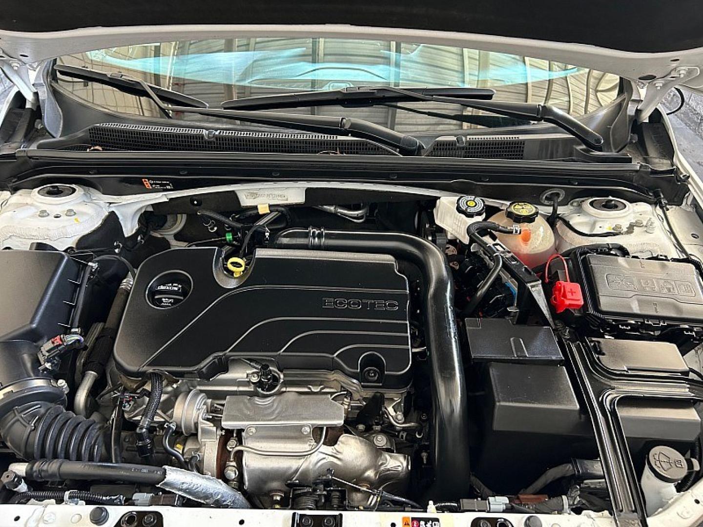 2024 WHITE Chevrolet Malibu (1G1ZD5ST1RF) with an 4-Cyl Turbo 1.5 Liter engine, Automatic CVT transmission, located at 412 Auto Vista Drive, Palmdale, 93551, (661) 945-0620, 34.592636, -118.136681 - Photo#30
