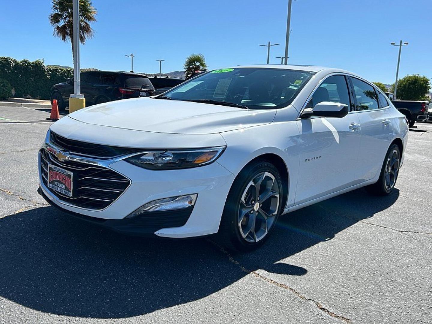 2024 WHITE Chevrolet Malibu (1G1ZD5STXRF) with an 4-Cyl Turbo 1.5 Liter engine, Automatic CVT transmission, located at 412 Auto Vista Drive, Palmdale, 93551, (661) 945-0620, 34.592636, -118.136681 - Photo#2