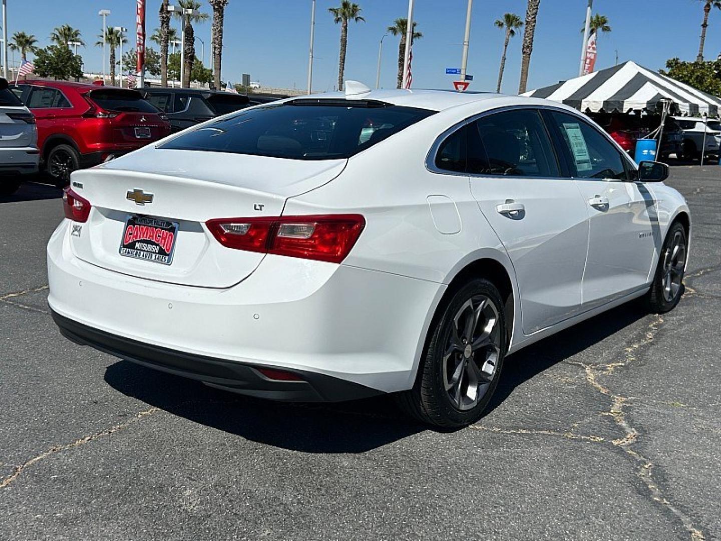 2024 WHITE Chevrolet Malibu (1G1ZD5STXRF) with an 4-Cyl Turbo 1.5 Liter engine, Automatic CVT transmission, located at 412 Auto Vista Drive, Palmdale, 93551, (661) 945-0620, 34.592636, -118.136681 - Photo#5