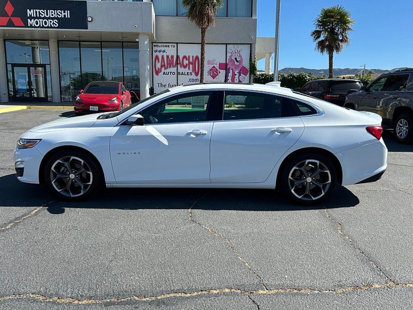 2024 WHITE Chevrolet Malibu (1G1ZD5STXRF) with an 4-Cyl Turbo 1.5 Liter engine, Automatic CVT transmission, located at 412 Auto Vista Drive, Palmdale, 93551, (661) 945-0620, 34.592636, -118.136681 - Photo#8