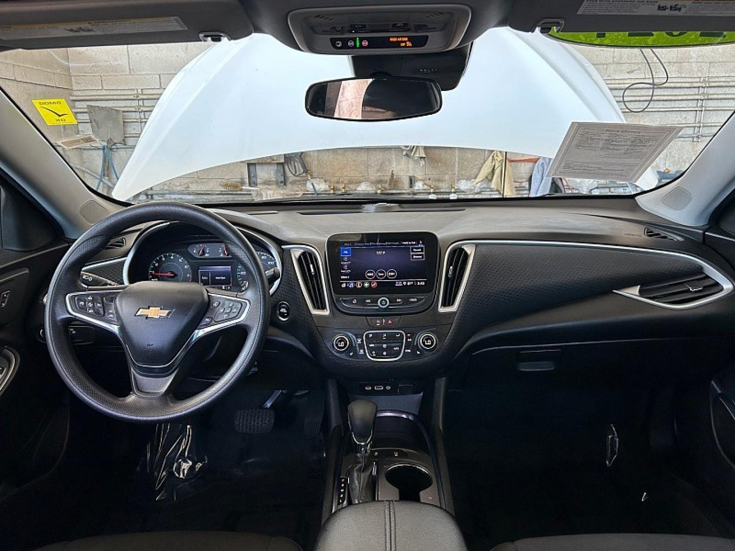 2024 WHITE Chevrolet Malibu (1G1ZD5STXRF) with an 4-Cyl Turbo 1.5 Liter engine, Automatic CVT transmission, located at 412 Auto Vista Drive, Palmdale, 93551, (661) 945-0620, 34.592636, -118.136681 - Photo#18