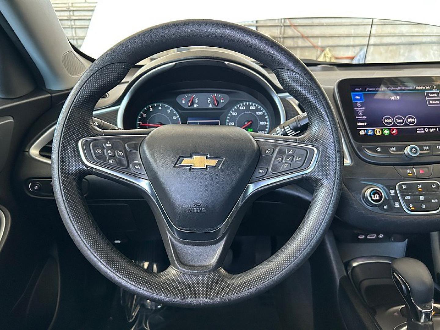 2024 WHITE Chevrolet Malibu (1G1ZD5STXRF) with an 4-Cyl Turbo 1.5 Liter engine, Automatic CVT transmission, located at 412 Auto Vista Drive, Palmdale, 93551, (661) 945-0620, 34.592636, -118.136681 - Photo#19