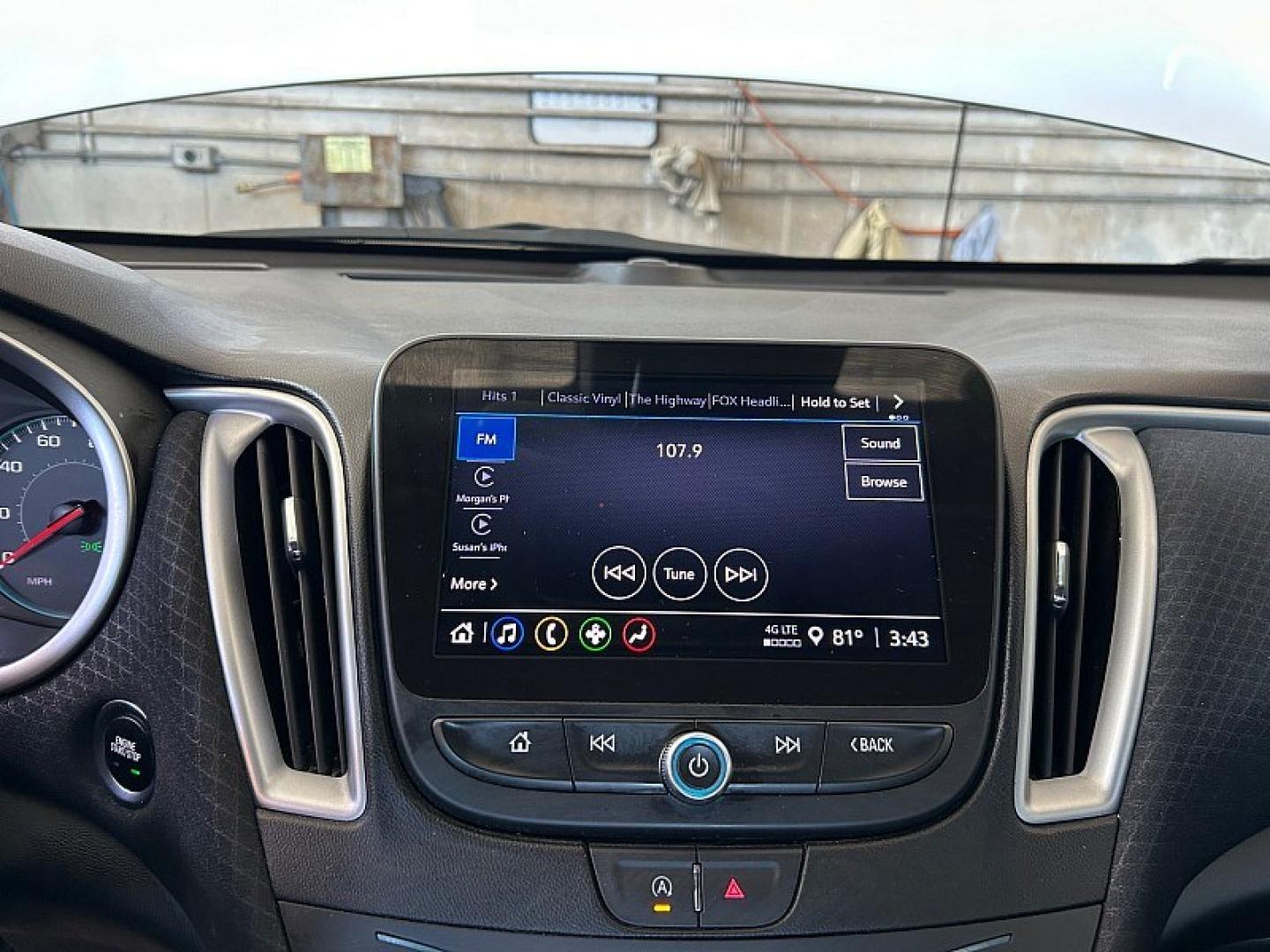 2024 WHITE Chevrolet Malibu (1G1ZD5STXRF) with an 4-Cyl Turbo 1.5 Liter engine, Automatic CVT transmission, located at 412 Auto Vista Drive, Palmdale, 93551, (661) 945-0620, 34.592636, -118.136681 - Photo#20