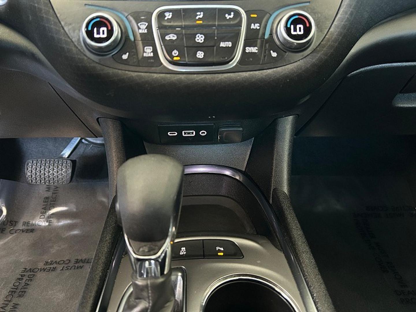 2024 WHITE Chevrolet Malibu (1G1ZD5STXRF) with an 4-Cyl Turbo 1.5 Liter engine, Automatic CVT transmission, located at 412 Auto Vista Drive, Palmdale, 93551, (661) 945-0620, 34.592636, -118.136681 - Photo#21