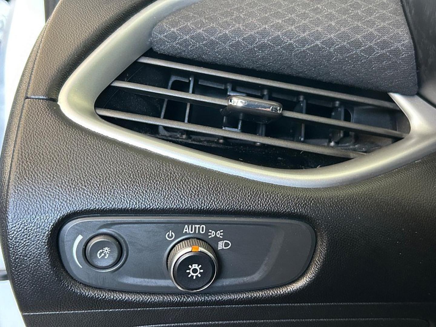 2024 WHITE Chevrolet Malibu (1G1ZD5STXRF) with an 4-Cyl Turbo 1.5 Liter engine, Automatic CVT transmission, located at 412 Auto Vista Drive, Palmdale, 93551, (661) 945-0620, 34.592636, -118.136681 - Photo#25