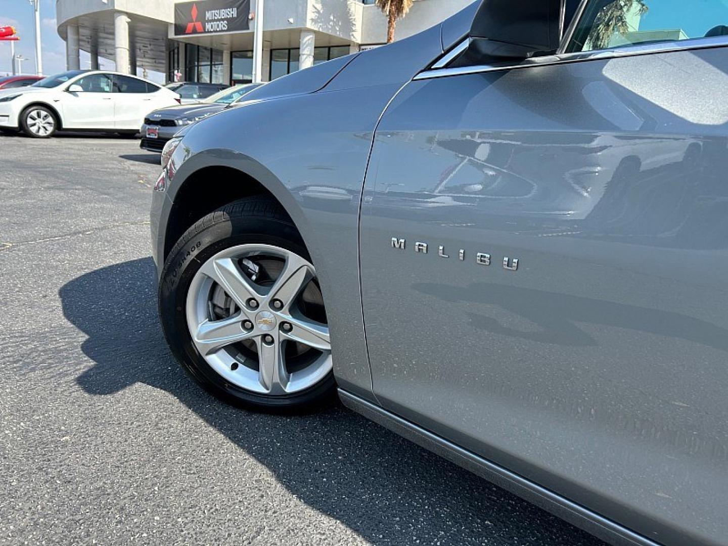 2024 Gray Chevrolet Malibu (1G1ZD5ST0RF) with an 4-Cyl Turbo 1.5 Liter engine, Automatic CVT transmission, located at 412 Auto Vista Drive, Palmdale, 93551, (661) 945-0620, 34.592636, -118.136681- Photo#14