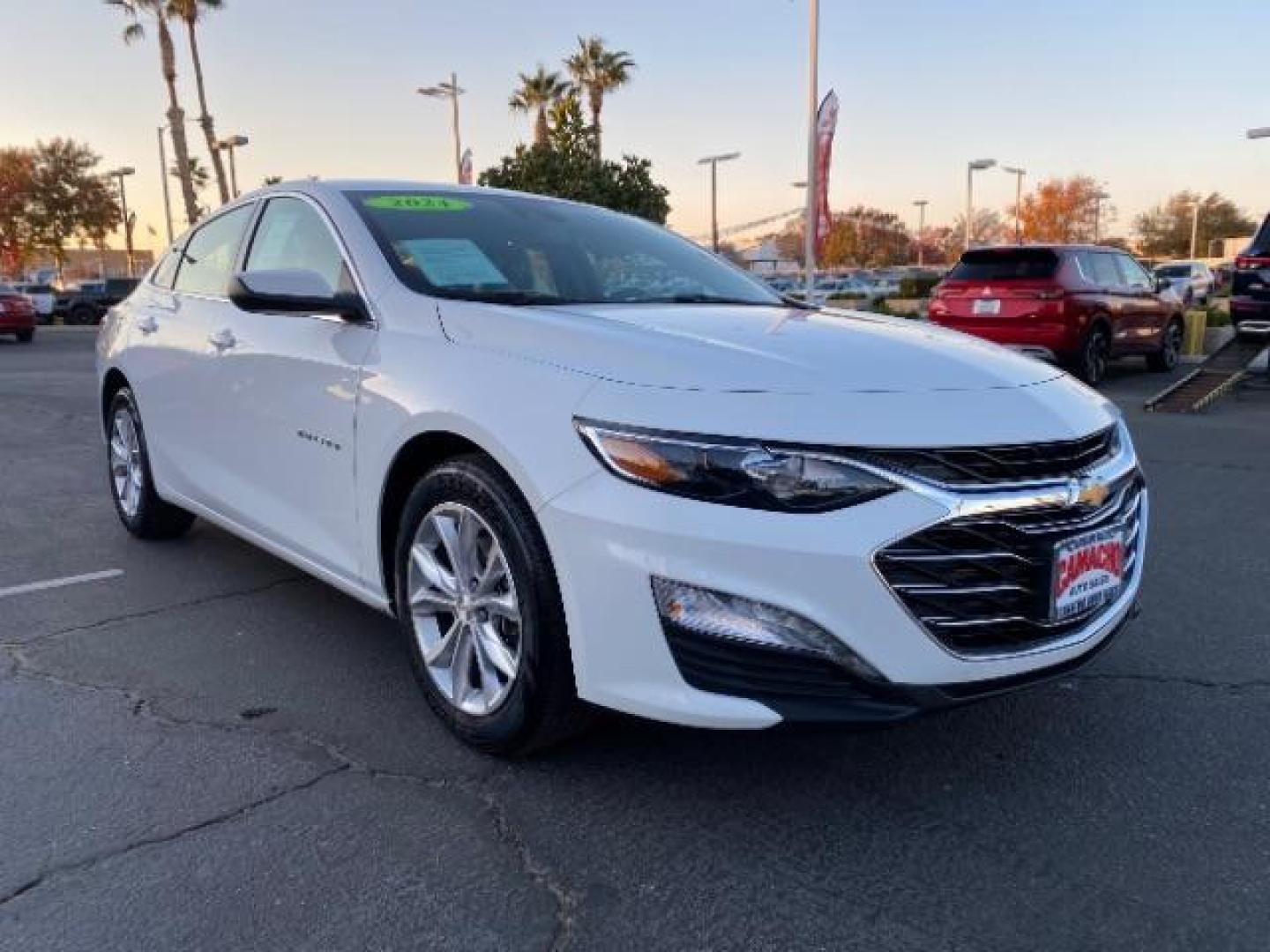 2024 WHITE Chevrolet Malibu (1G1ZD5ST8RF) with an 4-Cyl Turbo 1.5 Liter engine, Automatic CVT transmission, located at 412 Auto Vista Drive, Palmdale, 93551, (661) 945-0620, 34.592636, -118.136681 - Photo#2