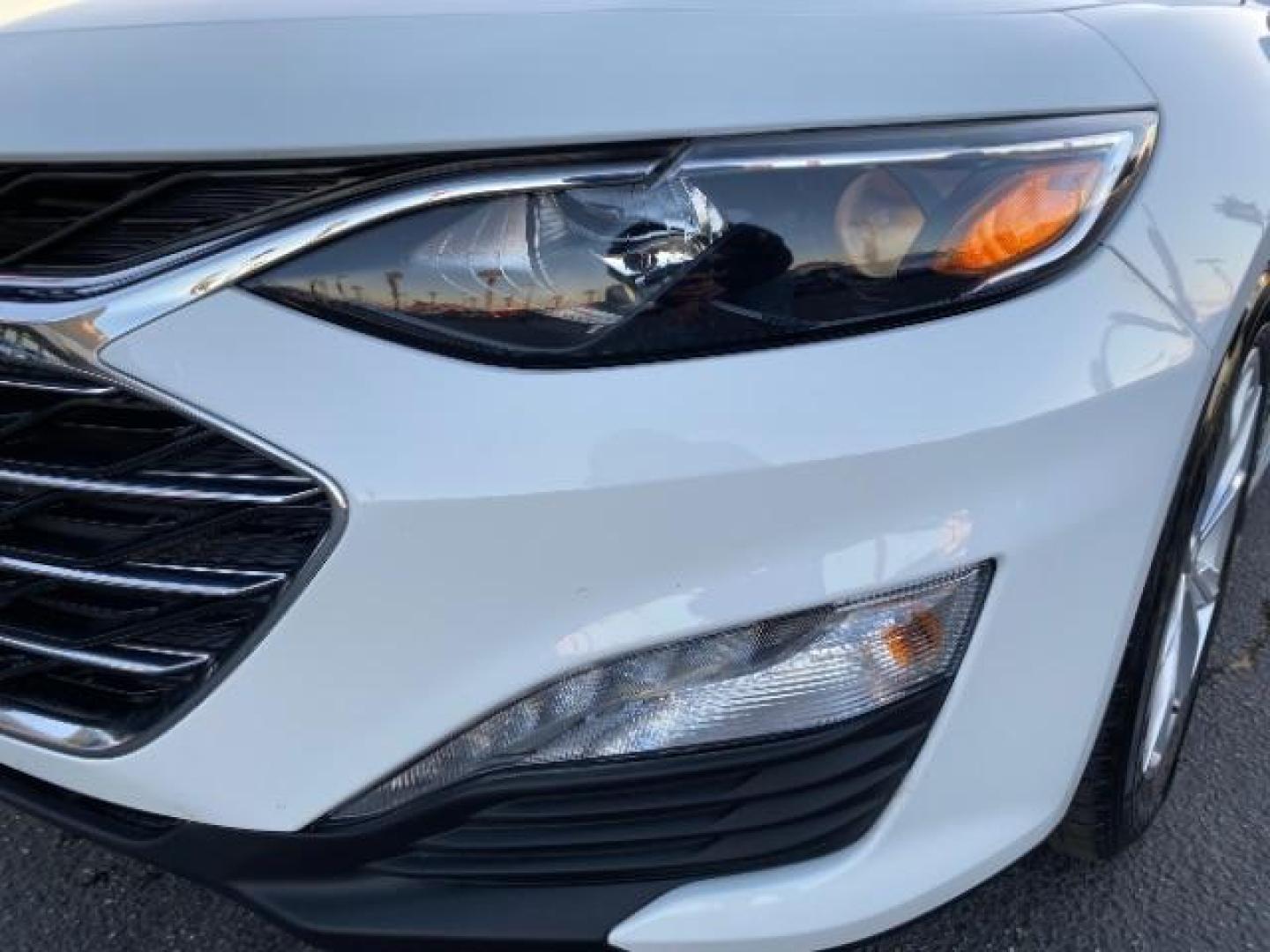 2024 WHITE Chevrolet Malibu (1G1ZD5ST8RF) with an 4-Cyl Turbo 1.5 Liter engine, Automatic CVT transmission, located at 412 Auto Vista Drive, Palmdale, 93551, (661) 945-0620, 34.592636, -118.136681 - Photo#8