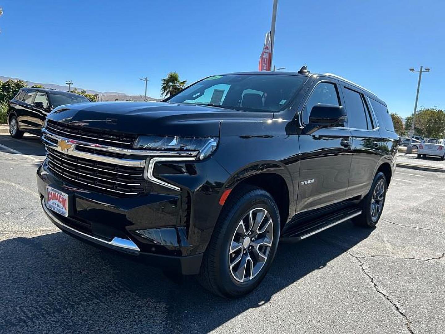 2024 BLACK Chevrolet Tahoe (1GNSCNKDXRR) with an 8-Cyl 5.3 Liter engine, Automatic 10-Spd transmission, located at 412 Auto Vista Drive, Palmdale, 93551, (661) 945-0620, 34.592636, -118.136681 - Photo#6