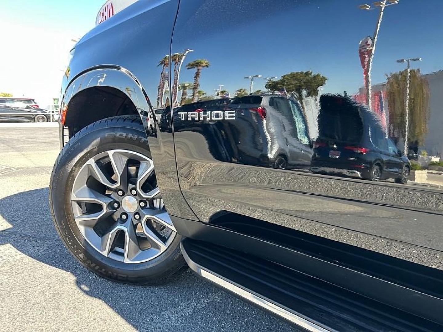 2024 BLACK Chevrolet Tahoe (1GNSCNKDXRR) with an 8-Cyl 5.3 Liter engine, Automatic 10-Spd transmission, located at 412 Auto Vista Drive, Palmdale, 93551, (661) 945-0620, 34.592636, -118.136681 - Photo#7