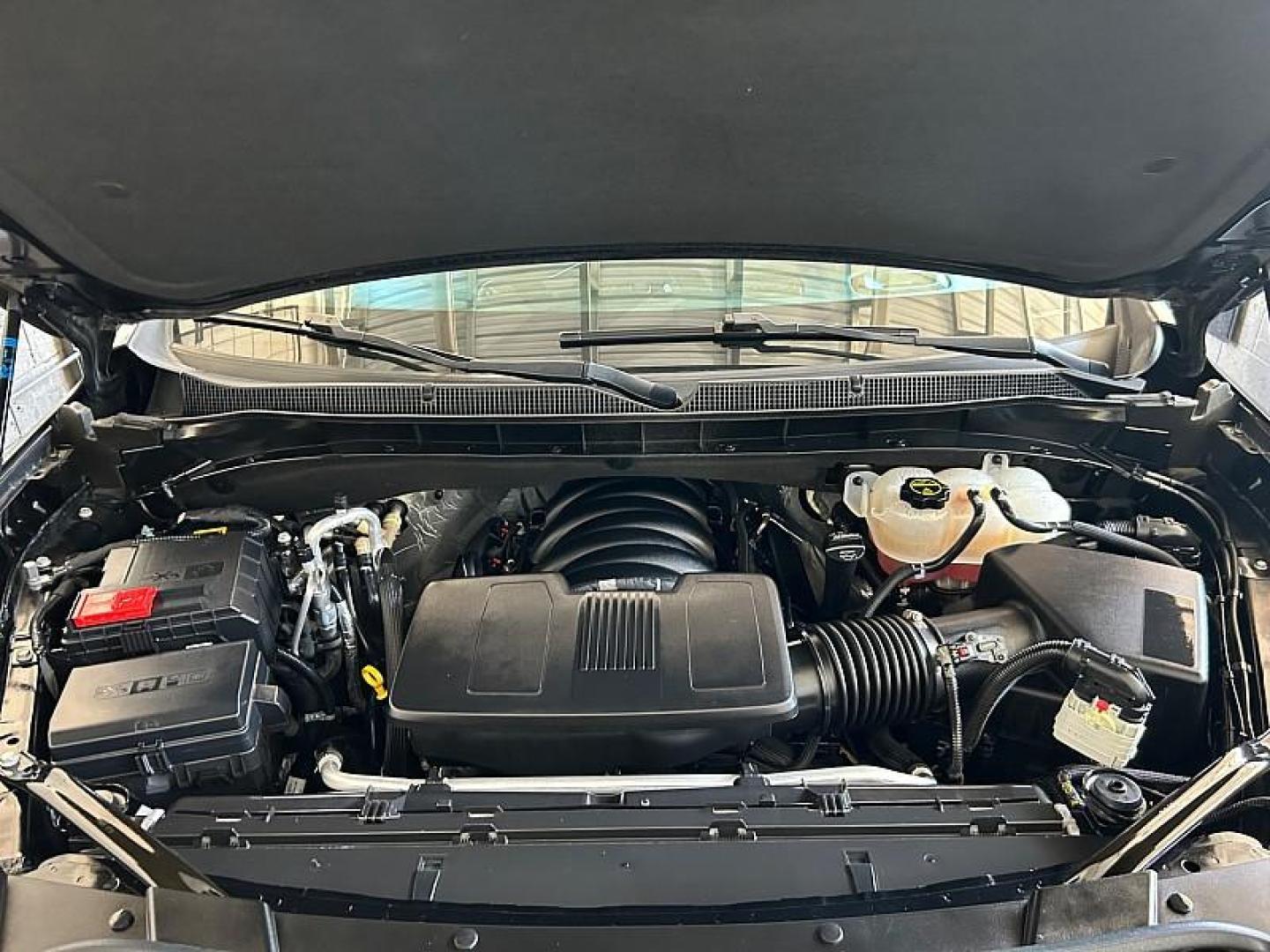 2024 BLACK Chevrolet Tahoe (1GNSCNKDXRR) with an 8-Cyl 5.3 Liter engine, Automatic 10-Spd transmission, located at 412 Auto Vista Drive, Palmdale, 93551, (661) 945-0620, 34.592636, -118.136681 - Photo#28
