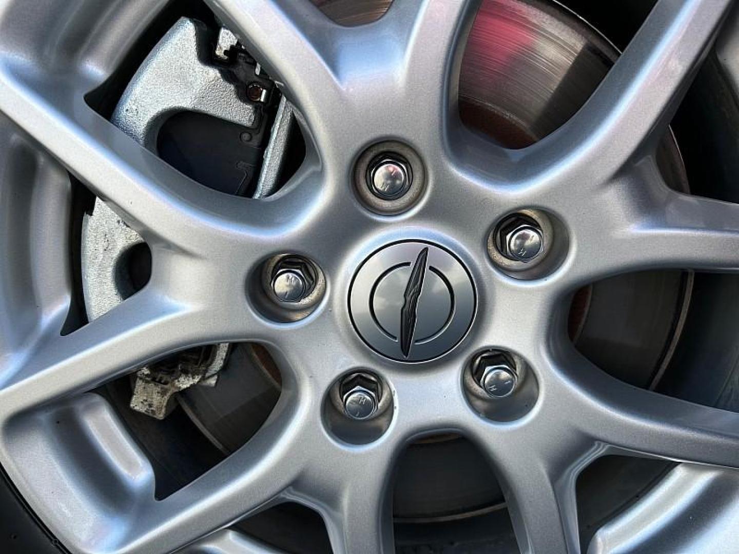 2024 SILVER Chrysler Pacifica (2C4RC1BG2RR) with an V6 3.6 Liter engine, Automatic 9-Spd transmission, located at 412 Auto Vista Drive, Palmdale, 93551, (661) 945-0620, 34.592636, -118.136681 - Photo#14