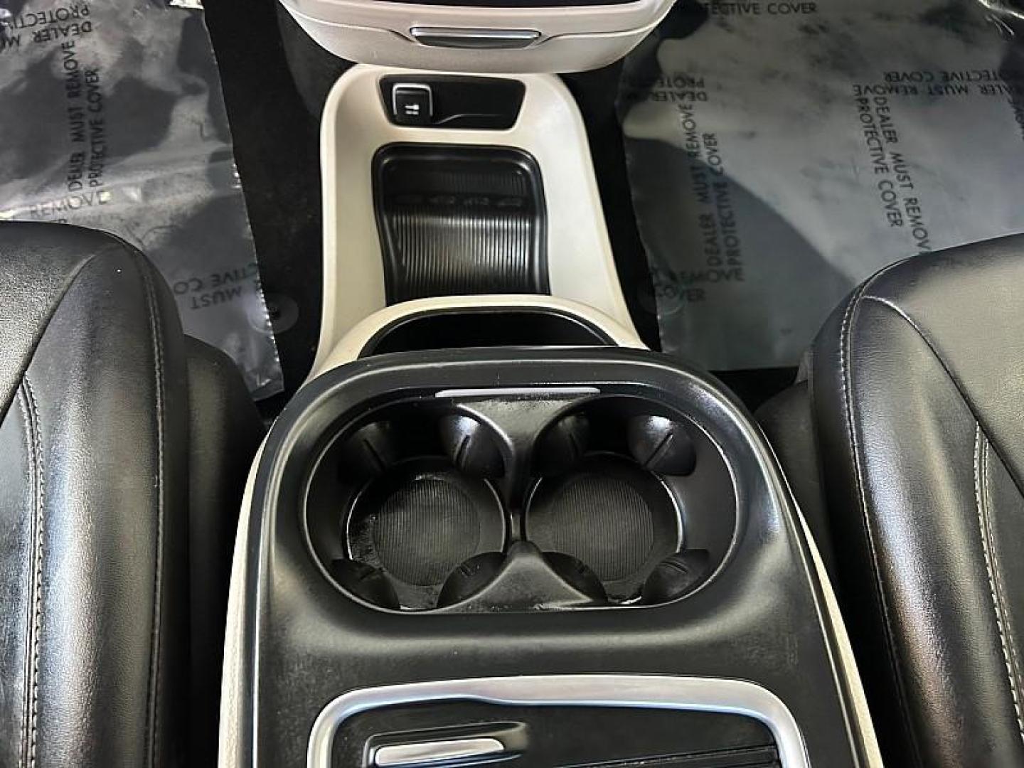 2024 SILVER Chrysler Pacifica (2C4RC1BG2RR) with an V6 3.6 Liter engine, Automatic 9-Spd transmission, located at 412 Auto Vista Drive, Palmdale, 93551, (661) 945-0620, 34.592636, -118.136681 - Photo#18