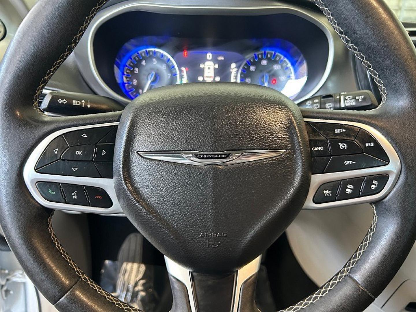 2024 WHITE Chrysler Pacifica (2C4RC1BGXRR) with an V6 3.6 Liter engine, Automatic 9-Spd transmission, located at 412 Auto Vista Drive, Palmdale, 93551, (661) 945-0620, 34.592636, -118.136681- Photo#23