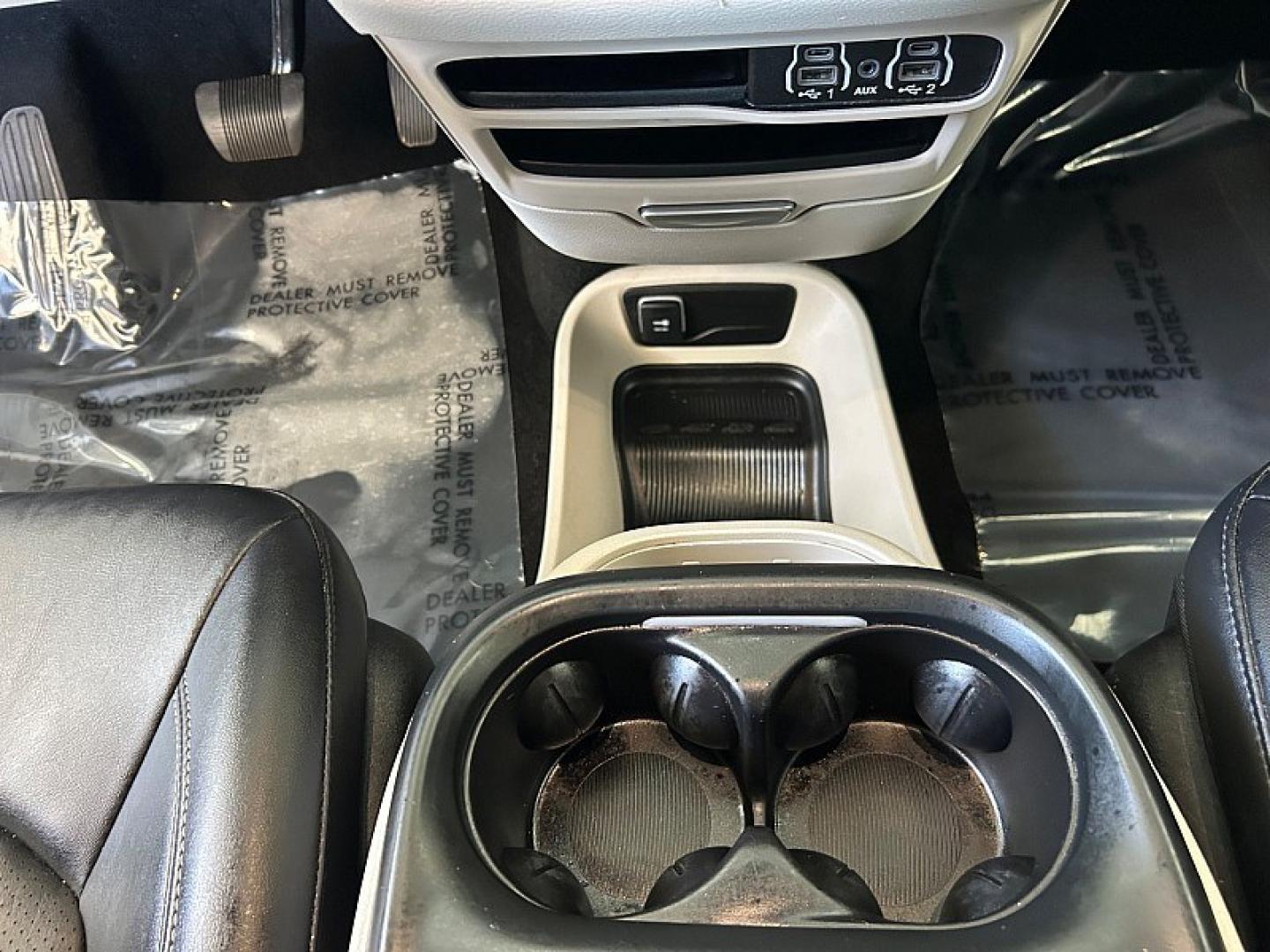 2024 WHITE Chrysler Pacifica (2C4RC1BGXRR) with an V6 3.6 Liter engine, Automatic 9-Spd transmission, located at 412 Auto Vista Drive, Palmdale, 93551, (661) 945-0620, 34.592636, -118.136681- Photo#24