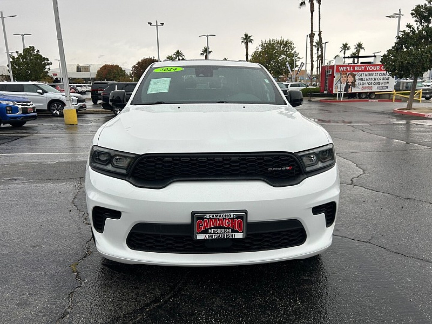 2024 WHITE /BLACK Dodge Durango (1C4RDHDG9RC) with an V6 3.6 Liter engine, Automatic 8-Spd transmission, located at 412 Auto Vista Drive, Palmdale, 93551, (661) 945-0620, 34.592636, -118.136681- Photo#1
