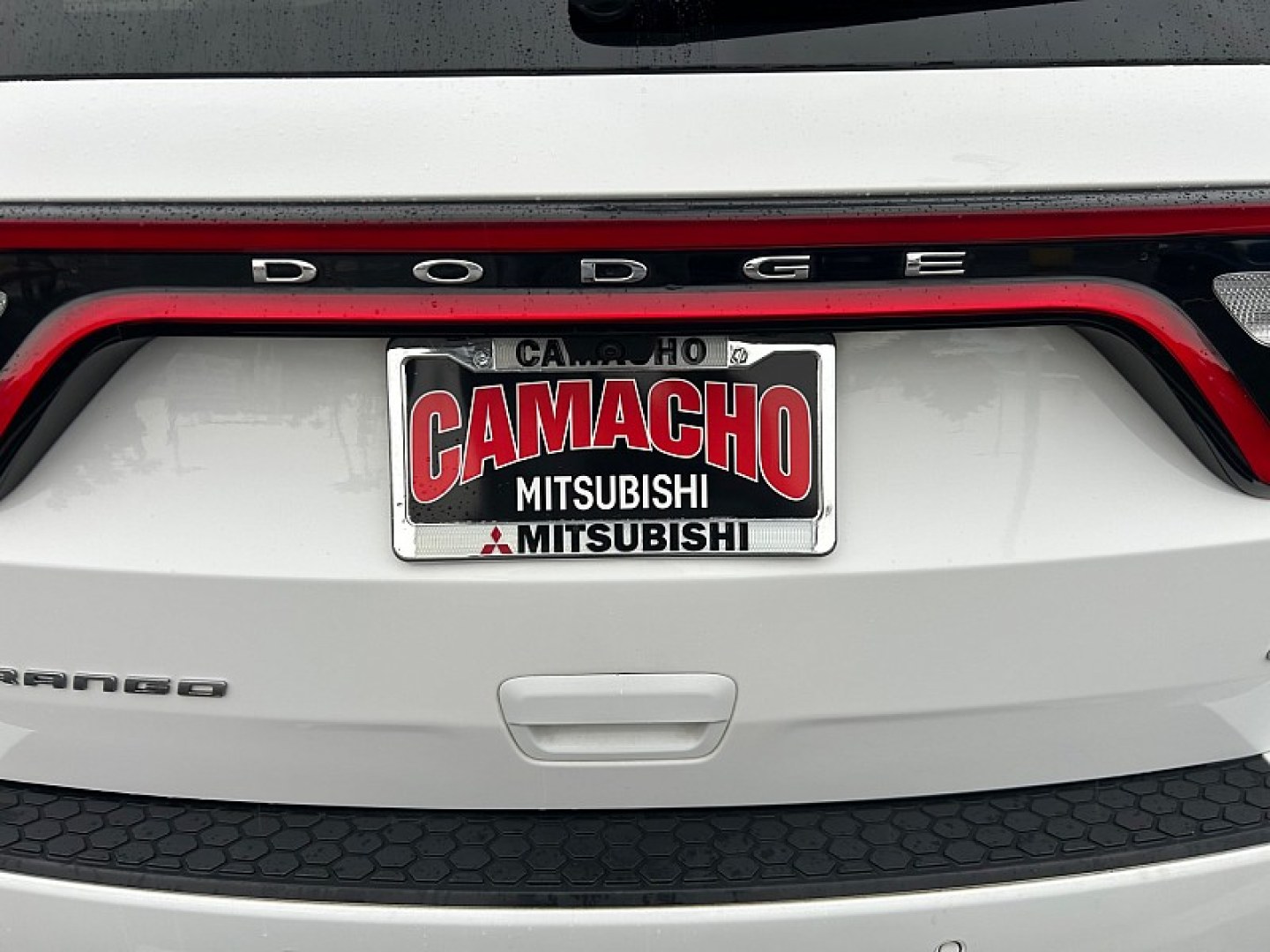 2024 WHITE /BLACK Dodge Durango (1C4RDHDG9RC) with an V6 3.6 Liter engine, Automatic 8-Spd transmission, located at 412 Auto Vista Drive, Palmdale, 93551, (661) 945-0620, 34.592636, -118.136681- Photo#12