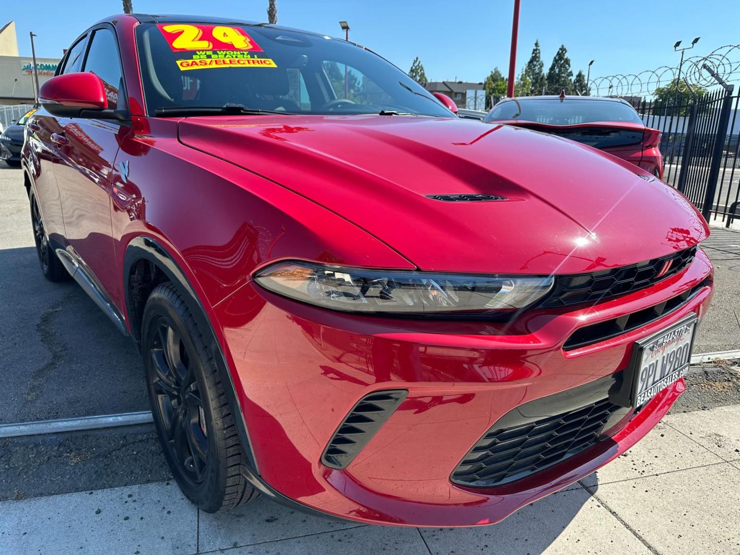 2024 Dodge Hornet R/T (ZACPDFDWXR3) with an 1.3L L4 DOHC 16V HYBRID engine, 9A transmission, located at 744 E Miner Ave, Stockton, CA, 95202, (209) 944-5770, 37.956863, -121.282082 - PLUS TAXES AND FEES - Photo#0