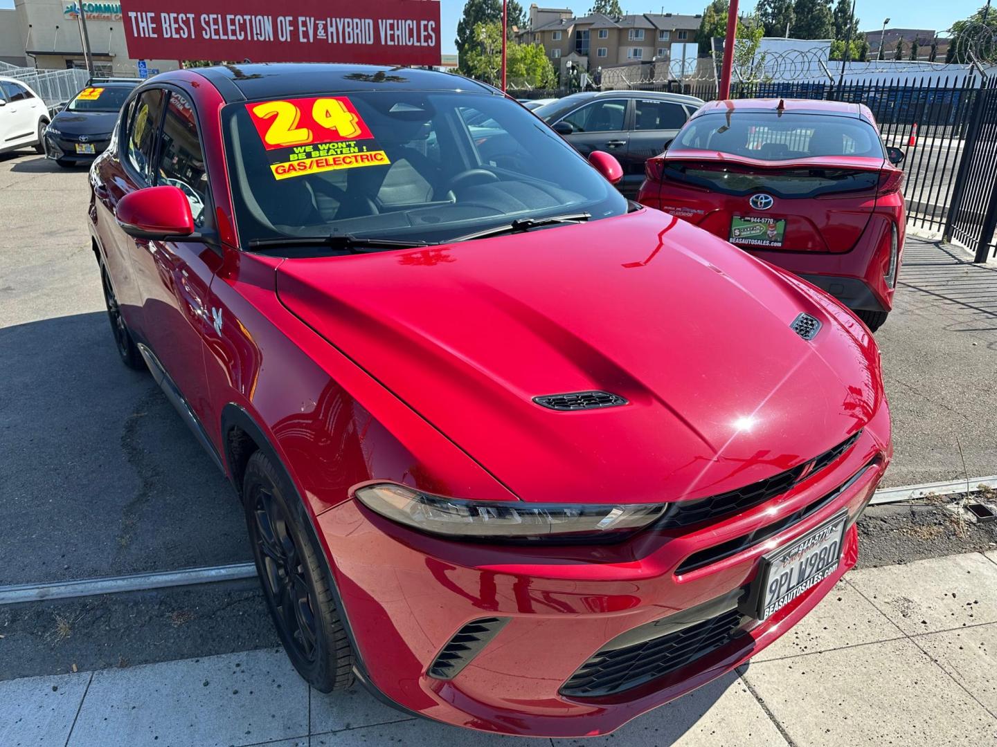 2024 Dodge Hornet R/T (ZACPDFDWXR3) with an 1.3L L4 DOHC 16V HYBRID engine, 9A transmission, located at 744 E Miner Ave, Stockton, CA, 95202, (209) 944-5770, 37.956863, -121.282082 - PLUS TAXES AND FEES - Photo#1