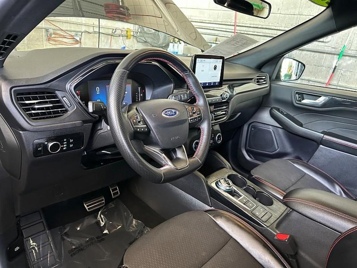 2024 BLACK Ford Escape (1FMCU9MNXRU) with an 3-Cyl EcoBoost Turbo 1.5 Liter engine, Automatic 8-Spd transmission, located at 412 Auto Vista Drive, Palmdale, 93551, (661) 945-0620, 34.592636, -118.136681 - Photo#16