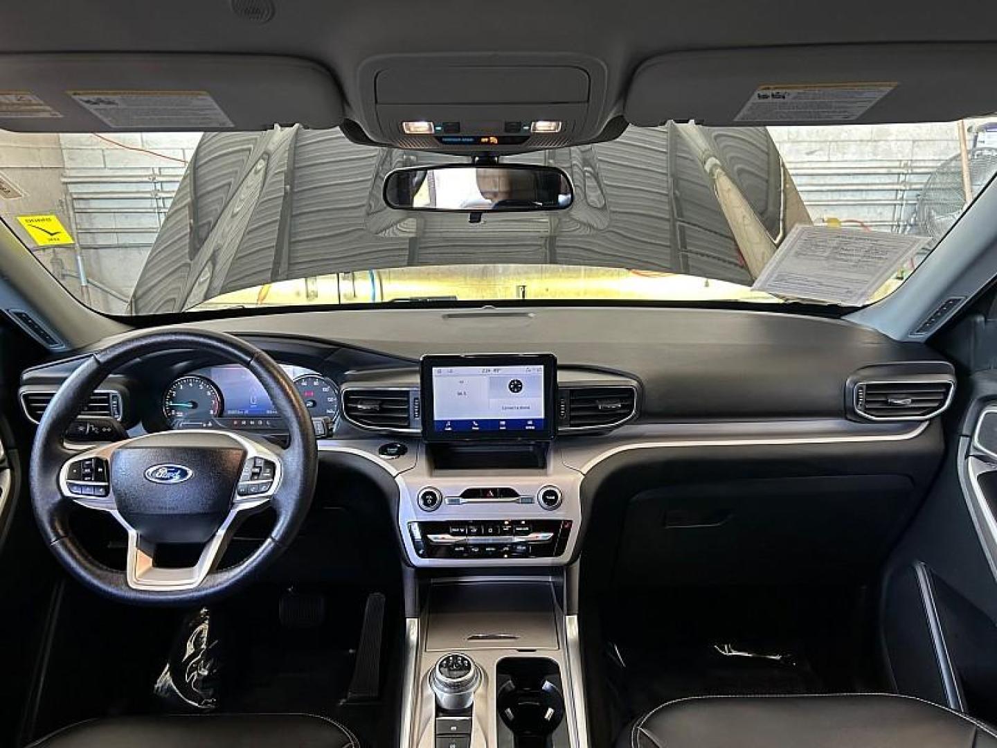 2024 BLACK Ford Explorer (1FMSK7DH1RG) with an 4-Cyl EcoBoost Turbo 2.3 Liter engine, Automatic 10-Spd transmission, located at 412 Auto Vista Drive, Palmdale, 93551, (661) 945-0620, 34.592636, -118.136681 - Photo#18