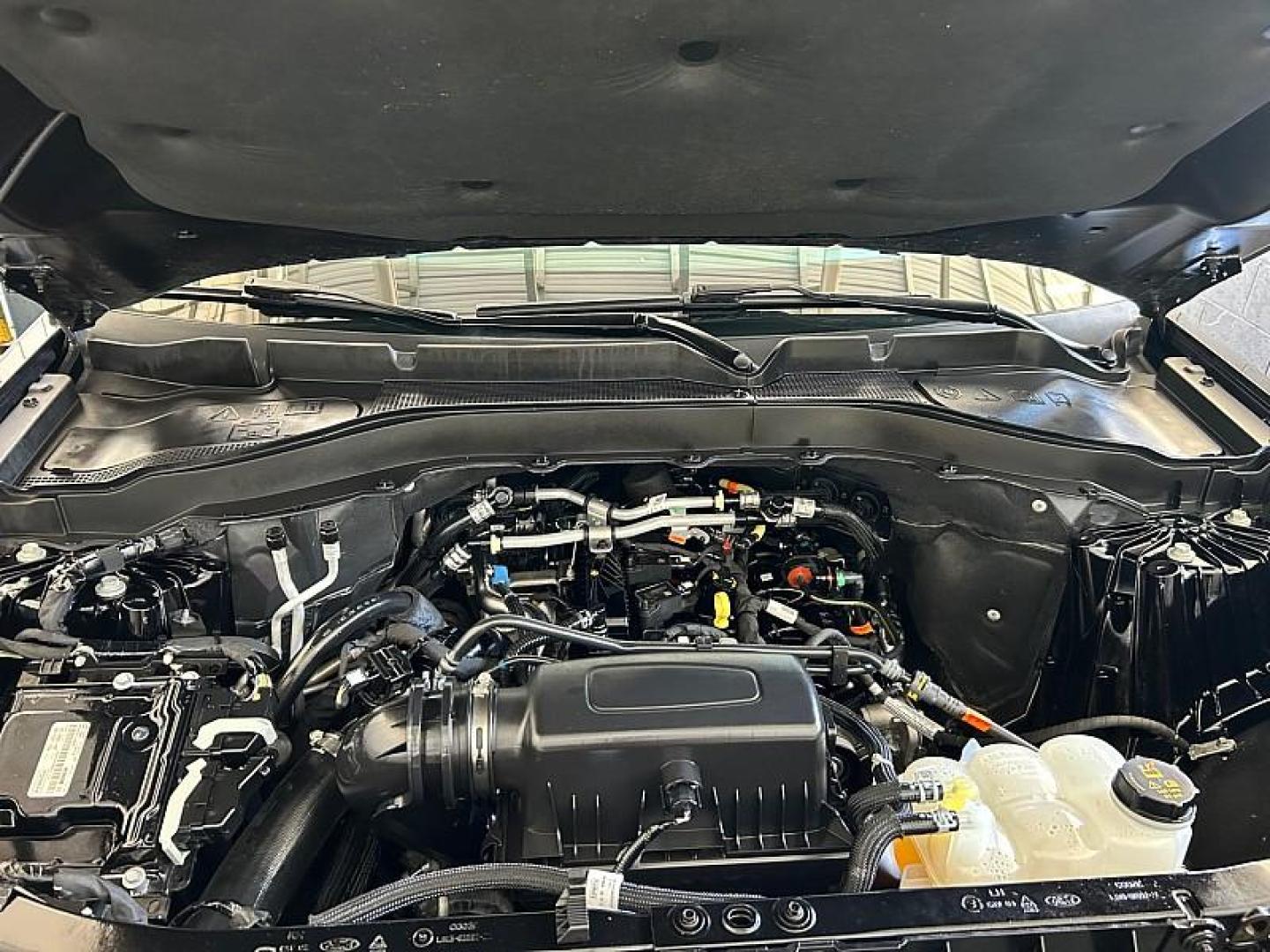 2024 BLACK Ford Explorer (1FMSK7DH1RG) with an 4-Cyl EcoBoost Turbo 2.3 Liter engine, Automatic 10-Spd transmission, located at 412 Auto Vista Drive, Palmdale, 93551, (661) 945-0620, 34.592636, -118.136681 - Photo#29