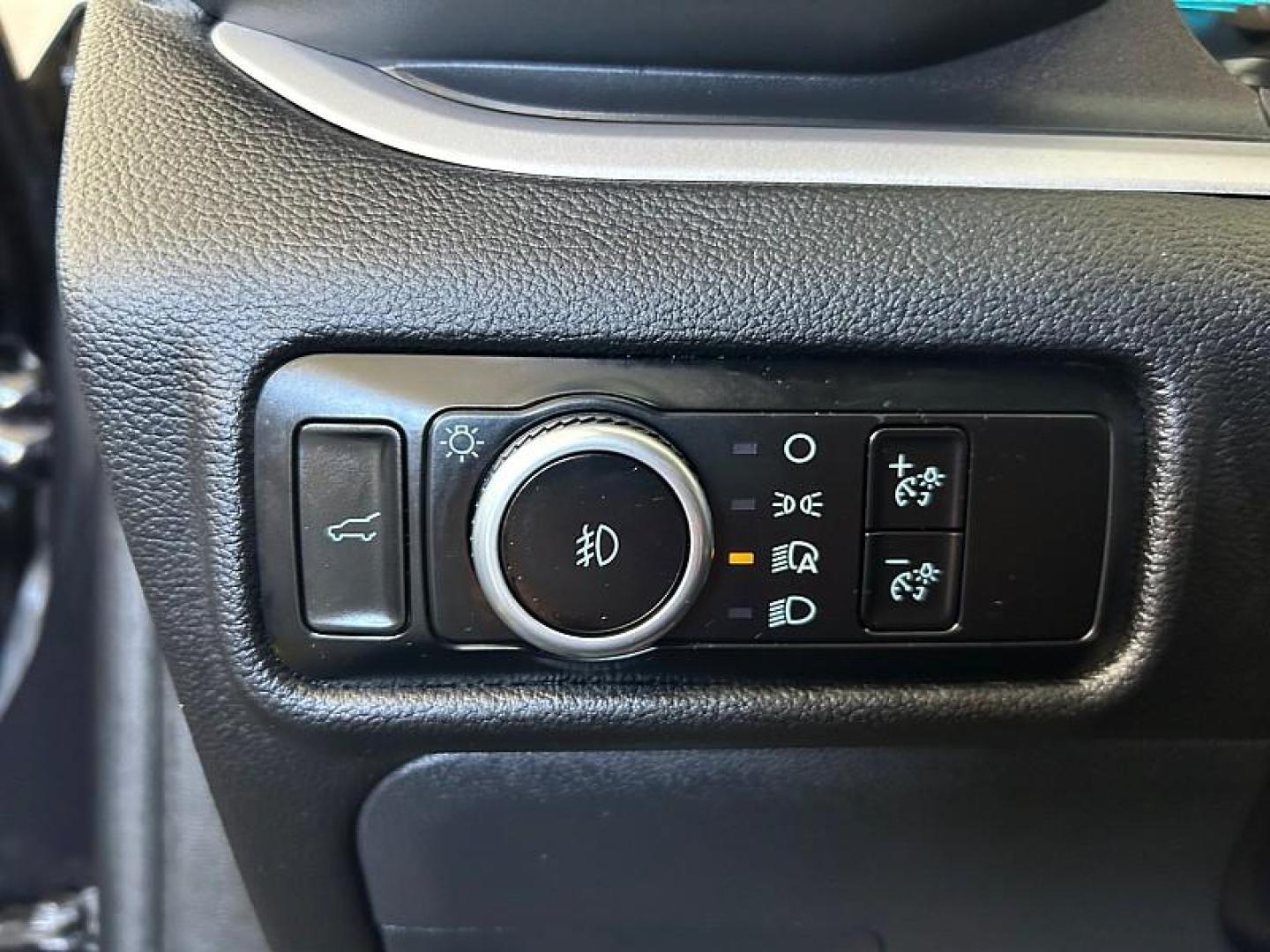 2024 BLACK Ford Explorer (1FMSK7DH1RG) with an 4-Cyl EcoBoost Turbo 2.3 Liter engine, Automatic 10-Spd transmission, located at 412 Auto Vista Drive, Palmdale, 93551, (661) 945-0620, 34.592636, -118.136681 - Photo#30