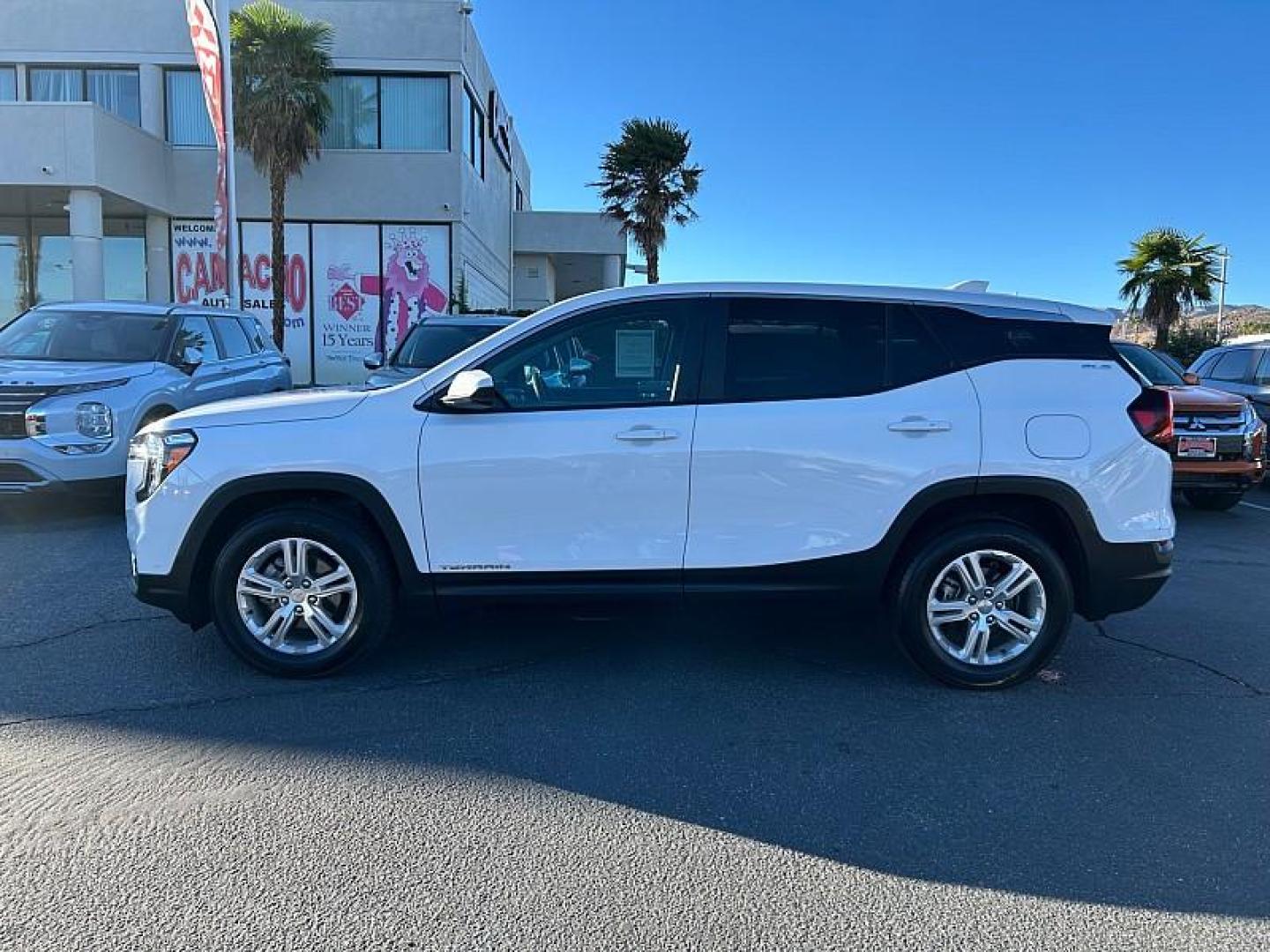 2024 WHITE GMC Terrain (3GKALMEG7RL) with an 4-Cyl Turbo 1.5 Liter engine, Automatic 9-Spd transmission, located at 412 Auto Vista Drive, Palmdale, 93551, (661) 945-0620, 34.592636, -118.136681 - Photo#5