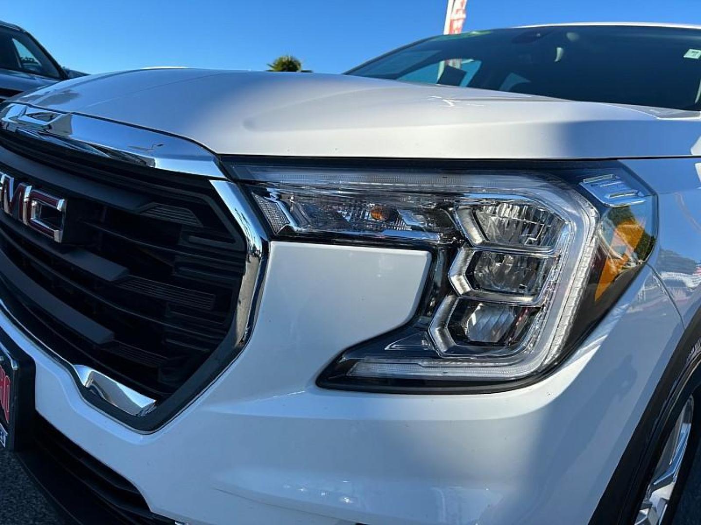 2024 WHITE GMC Terrain (3GKALMEG7RL) with an 4-Cyl Turbo 1.5 Liter engine, Automatic 9-Spd transmission, located at 412 Auto Vista Drive, Palmdale, 93551, (661) 945-0620, 34.592636, -118.136681 - Photo#8