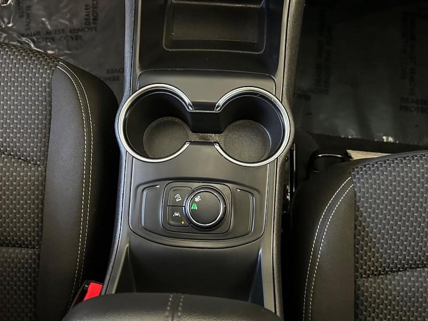 2024 WHITE GMC Terrain (3GKALMEG7RL) with an 4-Cyl Turbo 1.5 Liter engine, Automatic 9-Spd transmission, located at 412 Auto Vista Drive, Palmdale, 93551, (661) 945-0620, 34.592636, -118.136681 - Photo#18