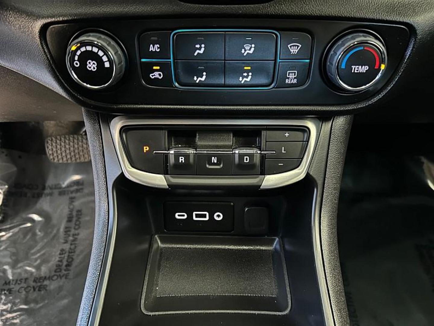 2024 WHITE GMC Terrain (3GKALMEG7RL) with an 4-Cyl Turbo 1.5 Liter engine, Automatic 9-Spd transmission, located at 412 Auto Vista Drive, Palmdale, 93551, (661) 945-0620, 34.592636, -118.136681 - Photo#19