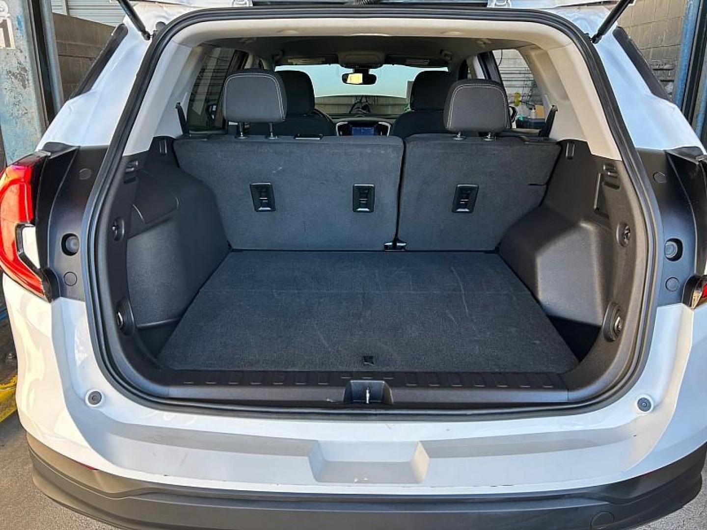 2024 WHITE GMC Terrain (3GKALMEG7RL) with an 4-Cyl Turbo 1.5 Liter engine, Automatic 9-Spd transmission, located at 412 Auto Vista Drive, Palmdale, 93551, (661) 945-0620, 34.592636, -118.136681 - Photo#29