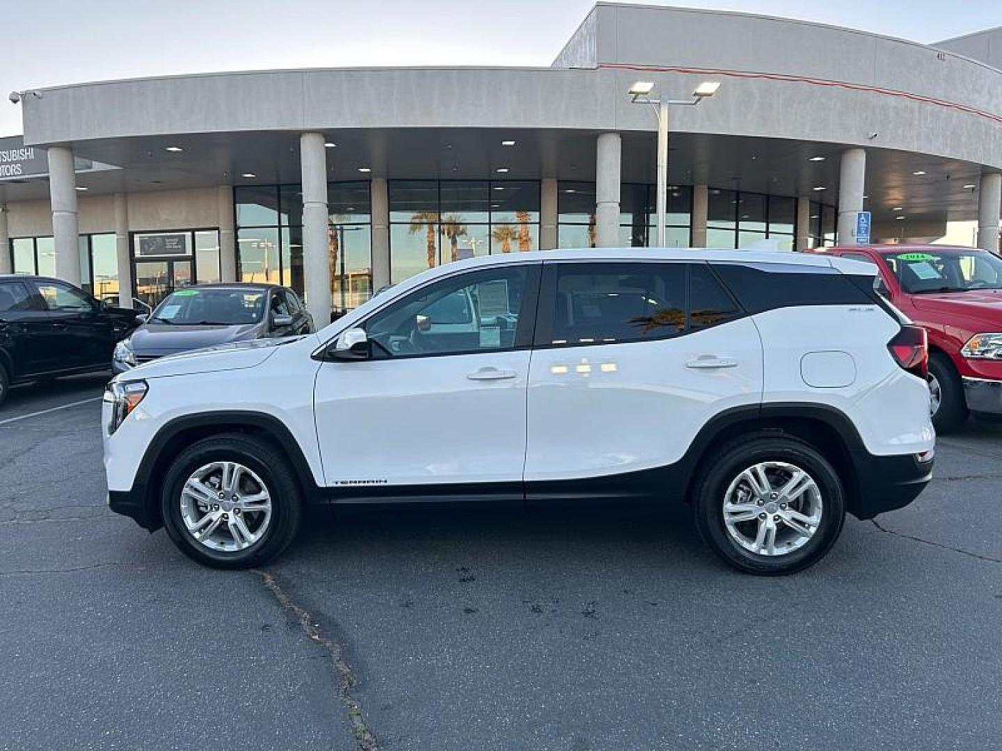 2024 WHITE GMC Terrain (3GKALMEG0RL) with an 4-Cyl Turbo 1.5 Liter engine, Automatic 9-Spd transmission, located at 412 Auto Vista Drive, Palmdale, 93551, (661) 945-0620, 34.592636, -118.136681 - Photo#4