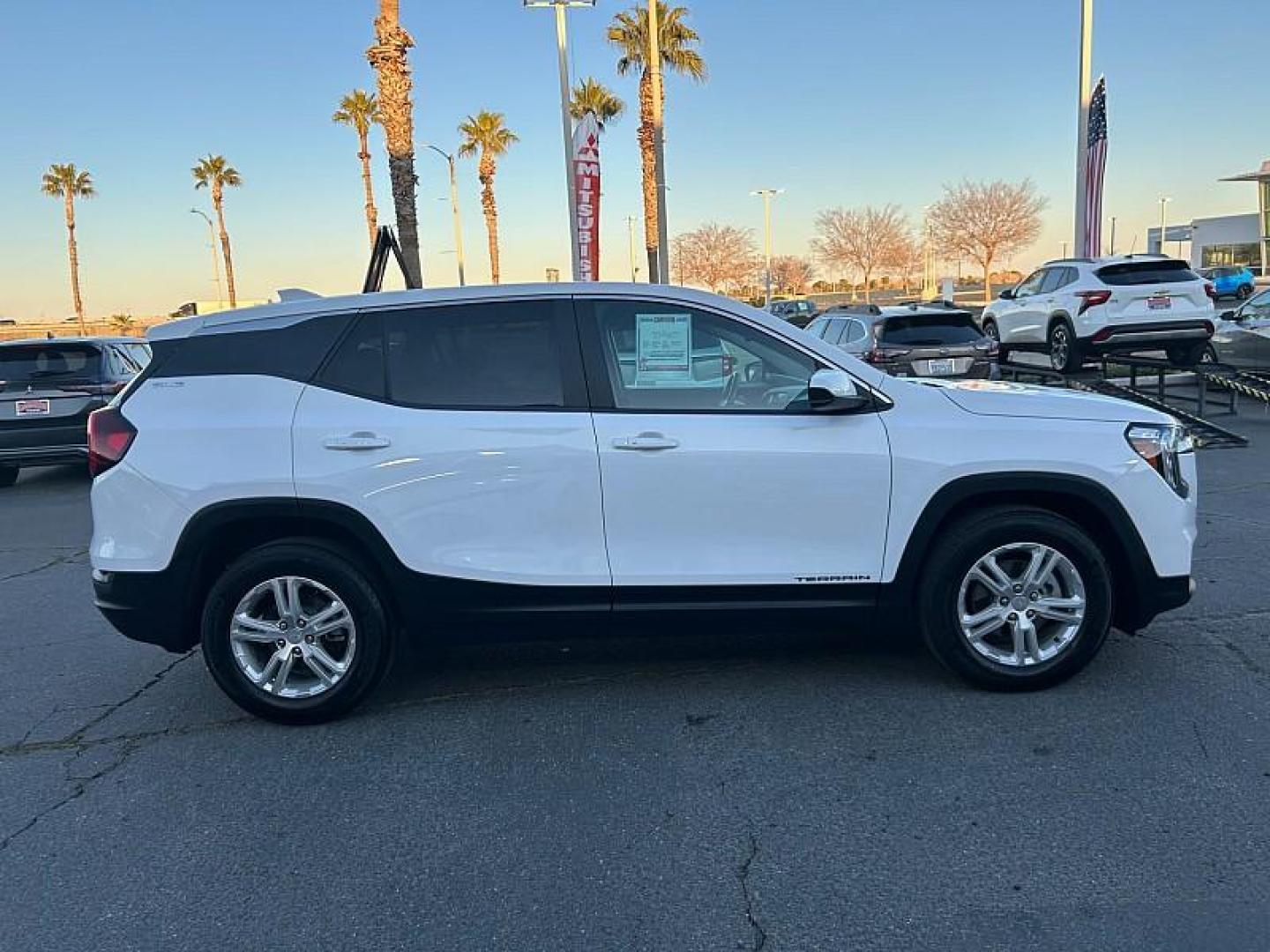 2024 WHITE GMC Terrain (3GKALMEG0RL) with an 4-Cyl Turbo 1.5 Liter engine, Automatic 9-Spd transmission, located at 412 Auto Vista Drive, Palmdale, 93551, (661) 945-0620, 34.592636, -118.136681 - Photo#6