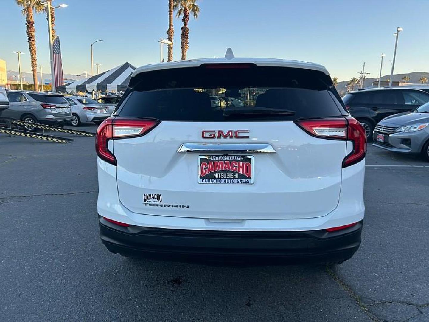 2024 WHITE GMC Terrain (3GKALMEG0RL) with an 4-Cyl Turbo 1.5 Liter engine, Automatic 9-Spd transmission, located at 412 Auto Vista Drive, Palmdale, 93551, (661) 945-0620, 34.592636, -118.136681 - Photo#8
