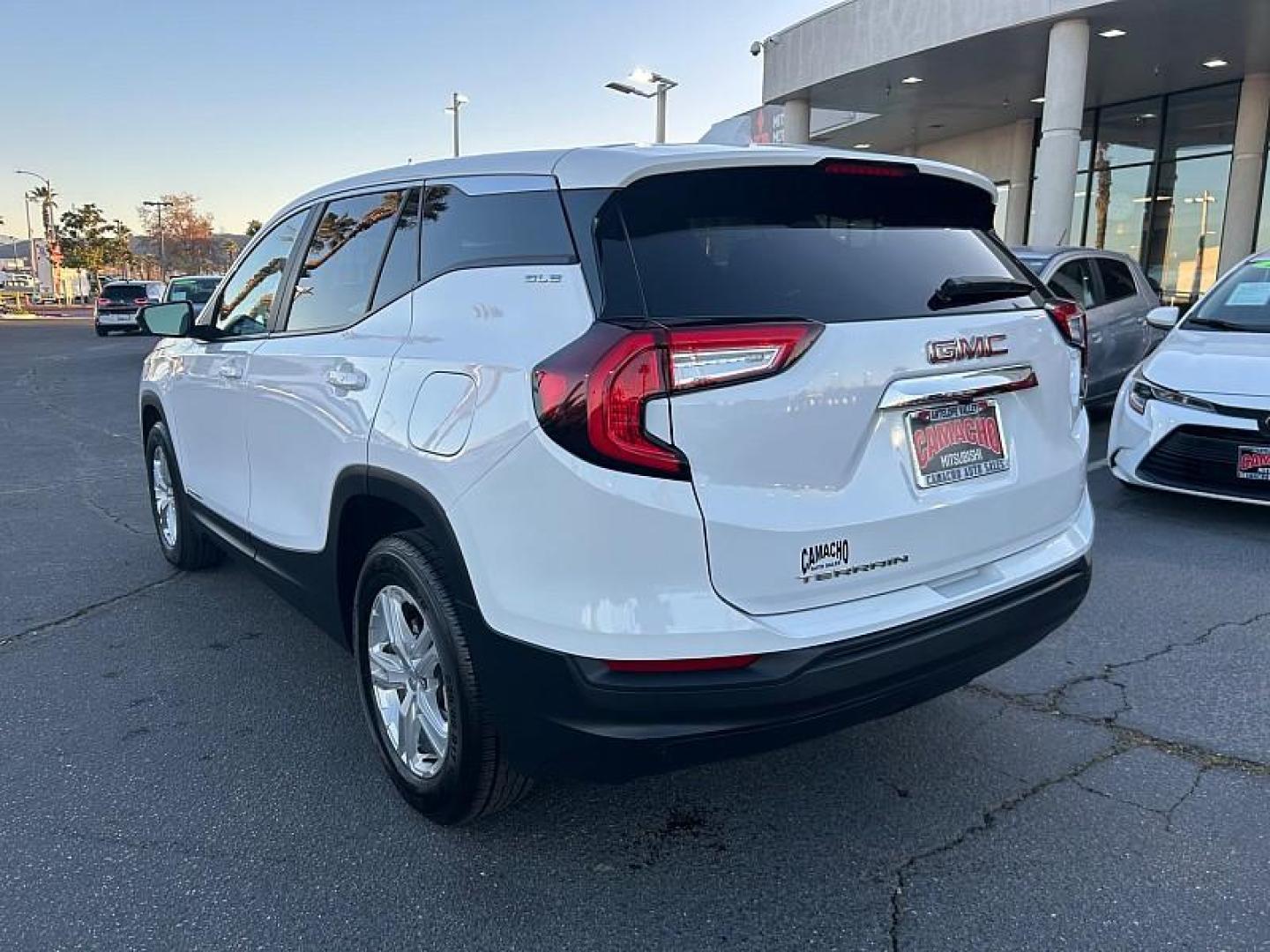 2024 WHITE GMC Terrain (3GKALMEG0RL) with an 4-Cyl Turbo 1.5 Liter engine, Automatic 9-Spd transmission, located at 412 Auto Vista Drive, Palmdale, 93551, (661) 945-0620, 34.592636, -118.136681 - Photo#9