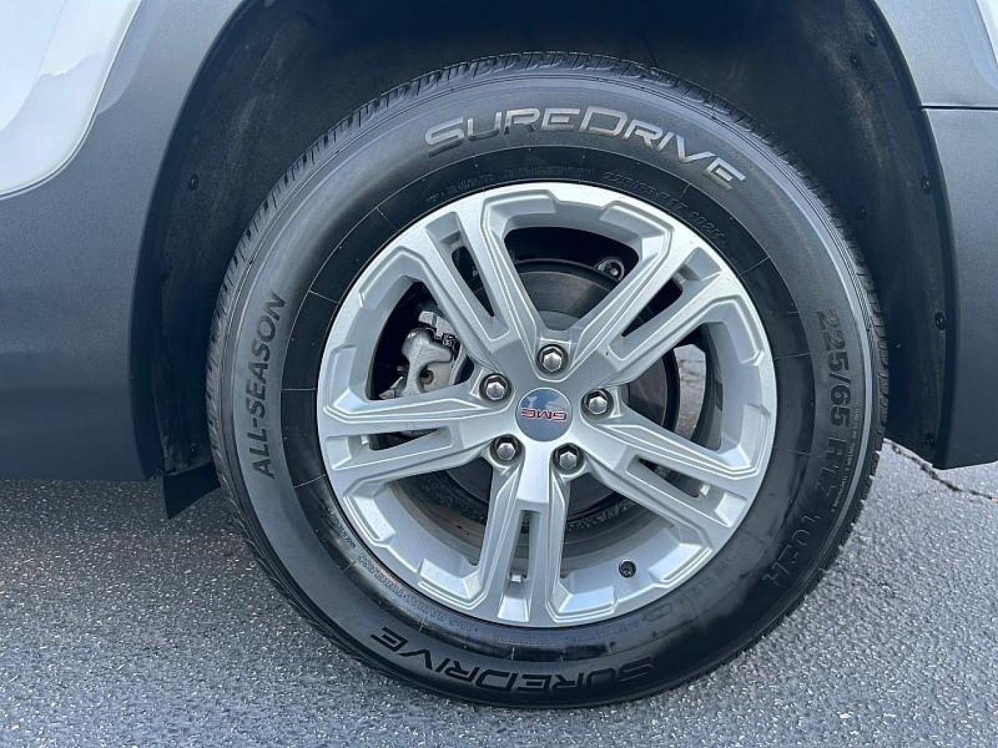2024 WHITE GMC Terrain (3GKALMEG0RL) with an 4-Cyl Turbo 1.5 Liter engine, Automatic 9-Spd transmission, located at 412 Auto Vista Drive, Palmdale, 93551, (661) 945-0620, 34.592636, -118.136681 - Photo#12