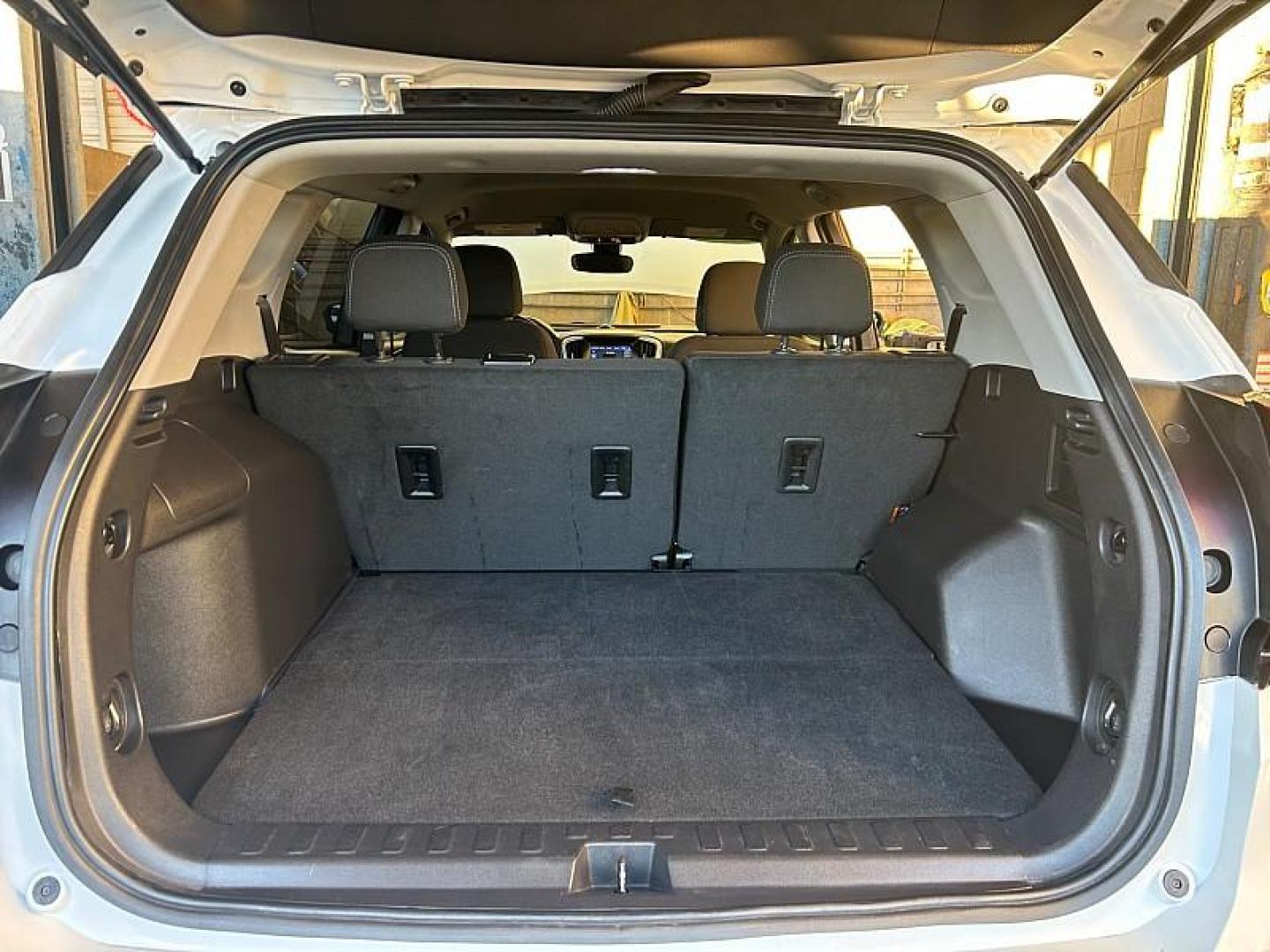 2024 WHITE GMC Terrain (3GKALMEG0RL) with an 4-Cyl Turbo 1.5 Liter engine, Automatic 9-Spd transmission, located at 412 Auto Vista Drive, Palmdale, 93551, (661) 945-0620, 34.592636, -118.136681 - Photo#28