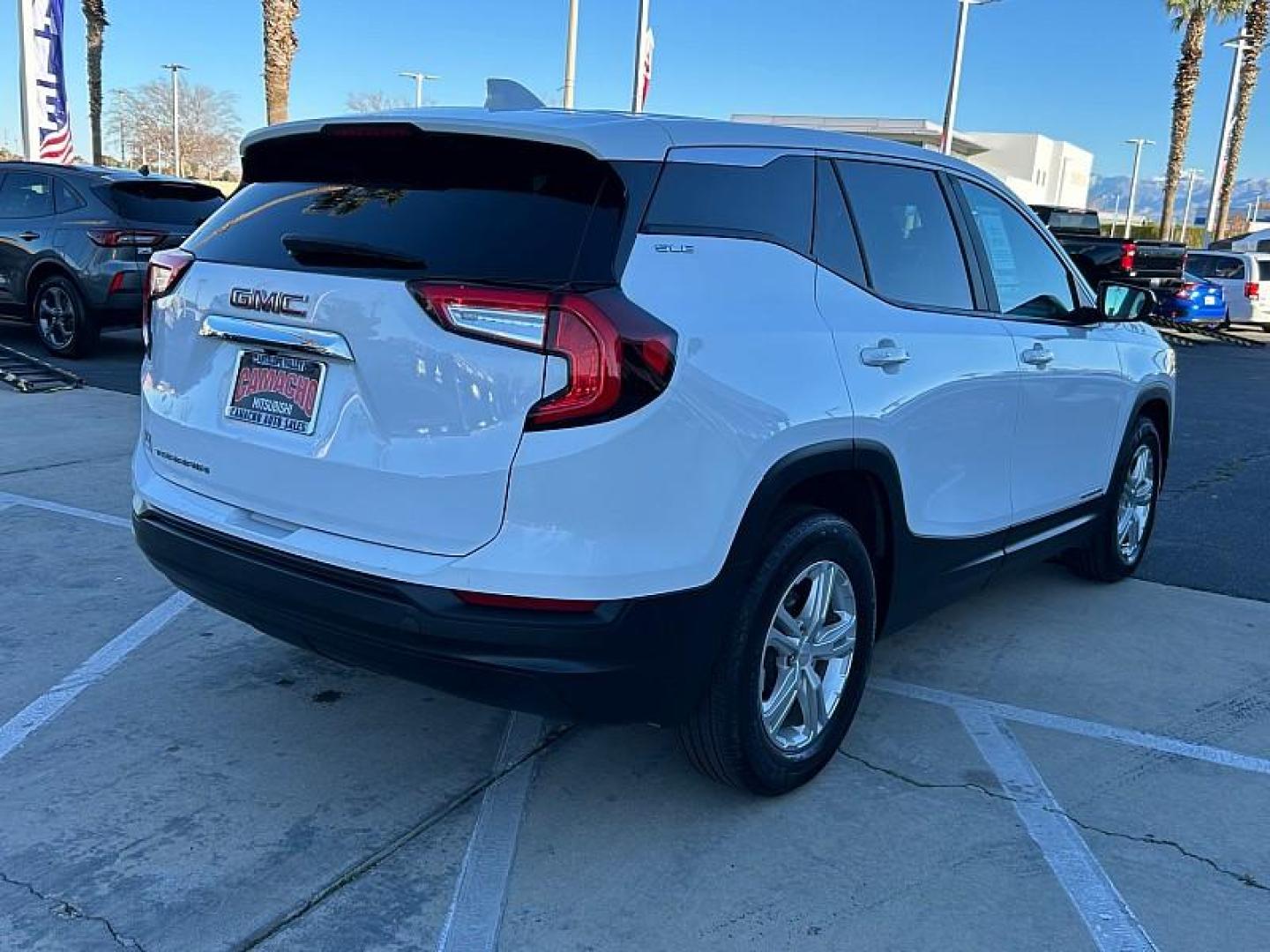 2024 WHITE GMC Terrain (3GKALMEG8RL) with an 4-Cyl Turbo 1.5 Liter engine, Automatic 9-Spd transmission, located at 412 Auto Vista Drive, Palmdale, 93551, (661) 945-0620, 34.592636, -118.136681- Photo#3