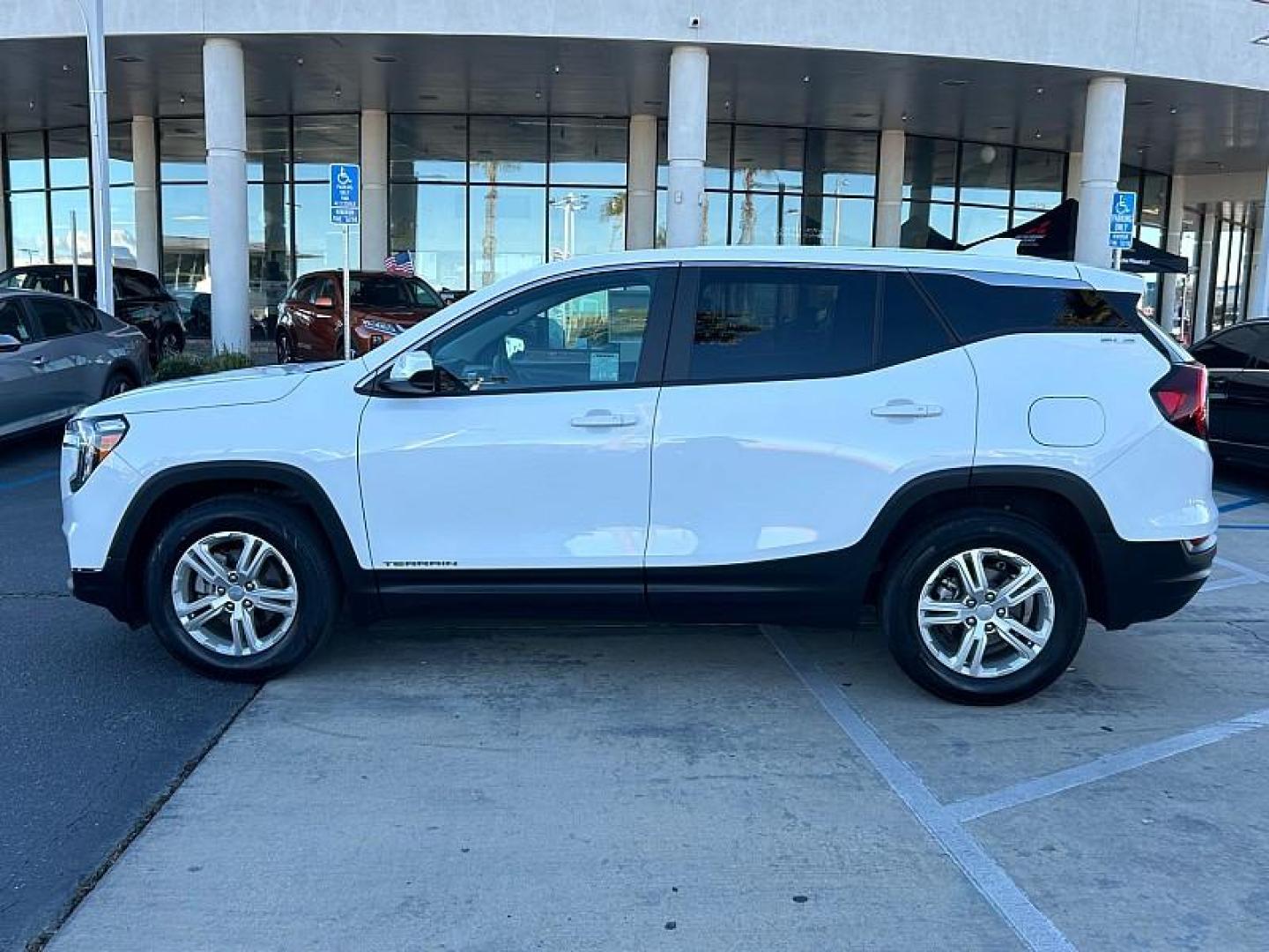 2024 WHITE GMC Terrain (3GKALMEG8RL) with an 4-Cyl Turbo 1.5 Liter engine, Automatic 9-Spd transmission, located at 412 Auto Vista Drive, Palmdale, 93551, (661) 945-0620, 34.592636, -118.136681- Photo#6
