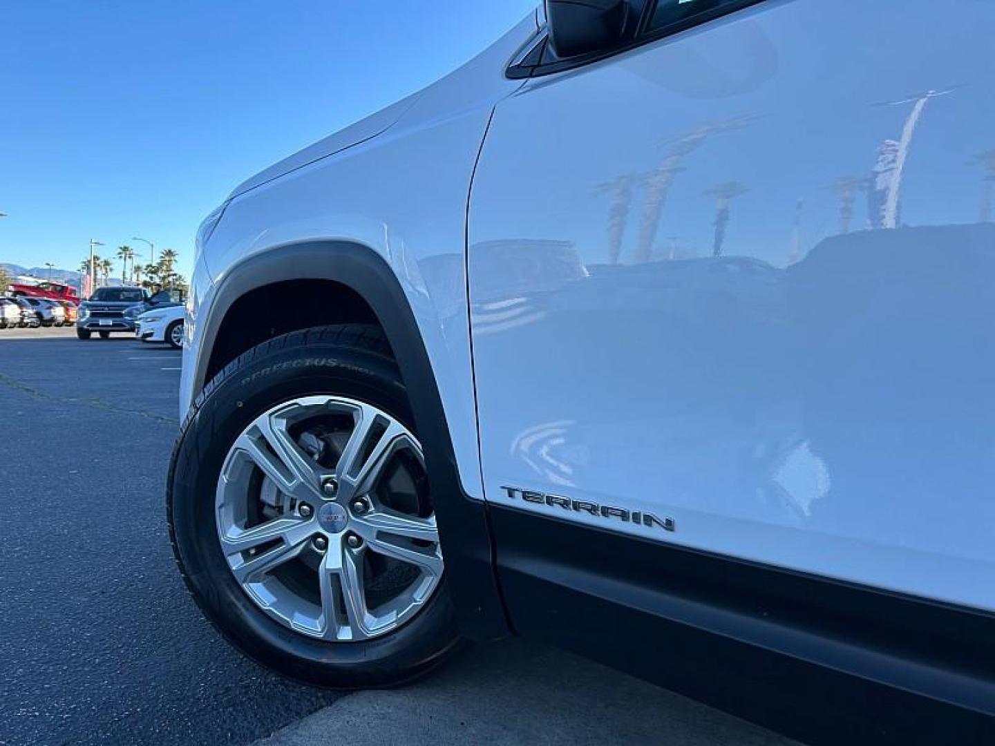 2024 WHITE GMC Terrain (3GKALMEG8RL) with an 4-Cyl Turbo 1.5 Liter engine, Automatic 9-Spd transmission, located at 412 Auto Vista Drive, Palmdale, 93551, (661) 945-0620, 34.592636, -118.136681- Photo#12