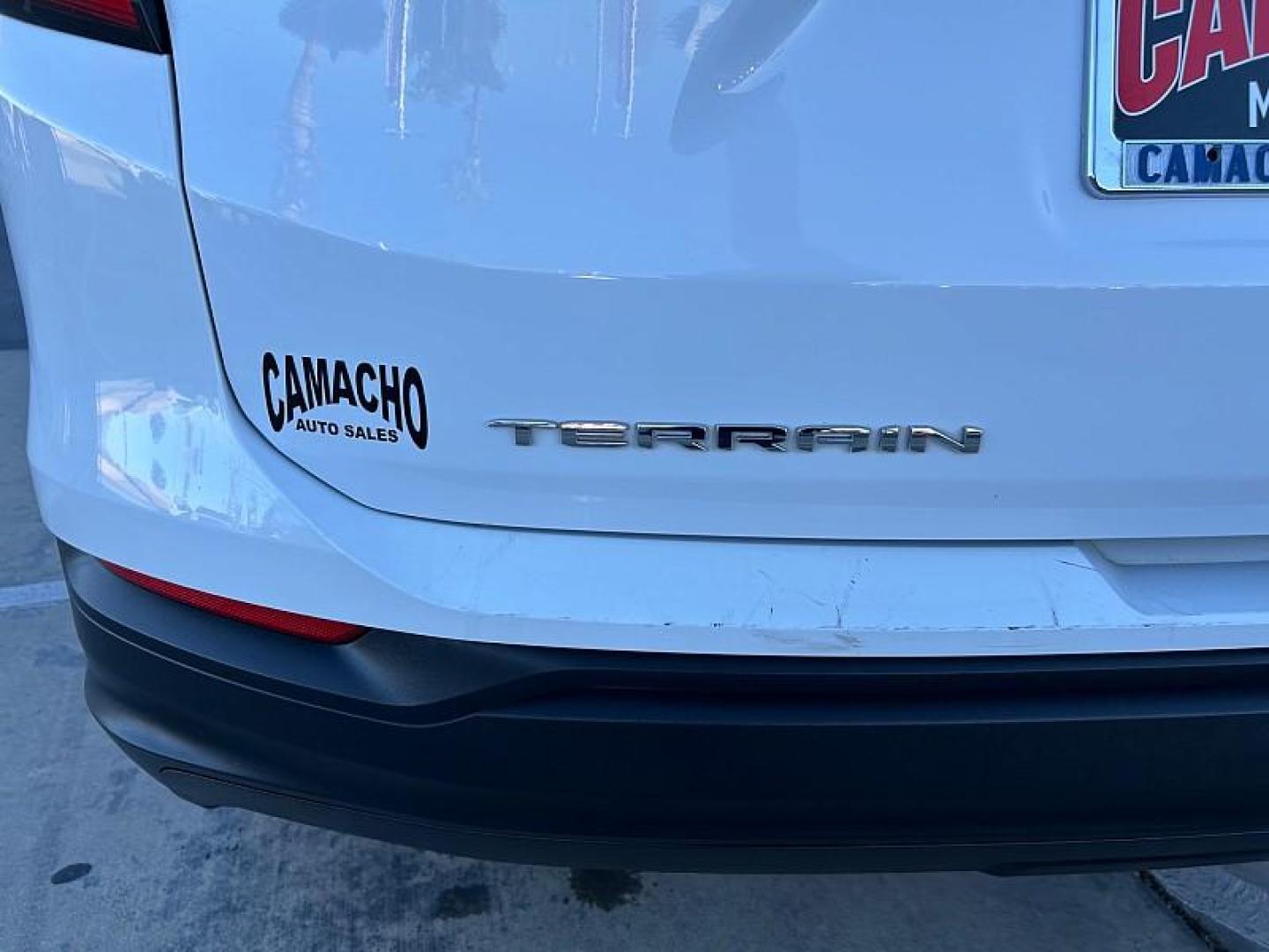 2024 WHITE GMC Terrain (3GKALMEG8RL) with an 4-Cyl Turbo 1.5 Liter engine, Automatic 9-Spd transmission, located at 412 Auto Vista Drive, Palmdale, 93551, (661) 945-0620, 34.592636, -118.136681- Photo#15