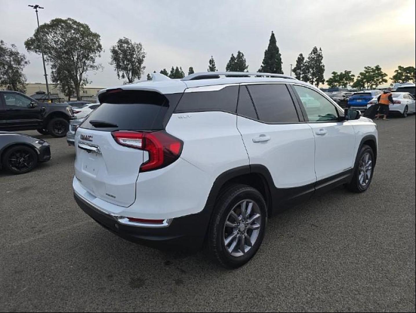 2024 WHITE GMC Terrain (3GKALVEG4RL) with an 4-Cyl Turbo 1.5 Liter engine, Automatic 9-Spd transmission, located at 412 Auto Vista Drive, Palmdale, 93551, (661) 945-0620, 34.592636, -118.136681 - Photo#1