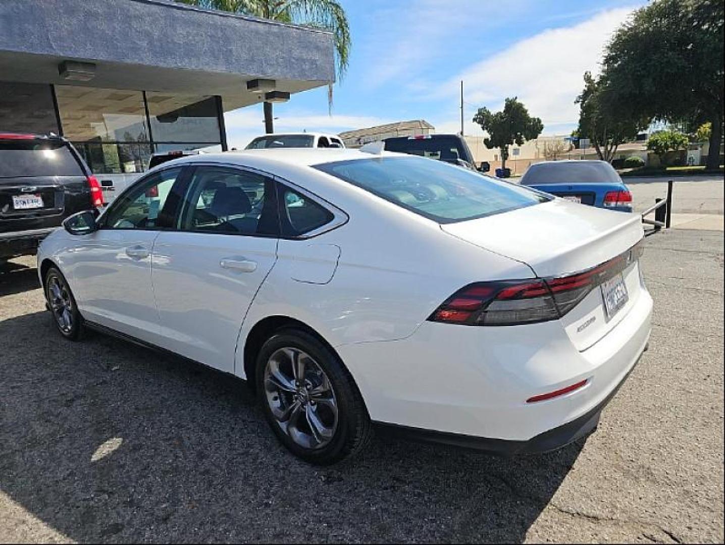 2024 WHITE Honda Accord Sedan (1HGCY1F34RA) with an 4-Cyl Turbo 1.5 Liter engine, Automatic CVT transmission, located at 412 Auto Vista Drive, Palmdale, 93551, (661) 945-0620, 34.592636, -118.136681 - Photo#3