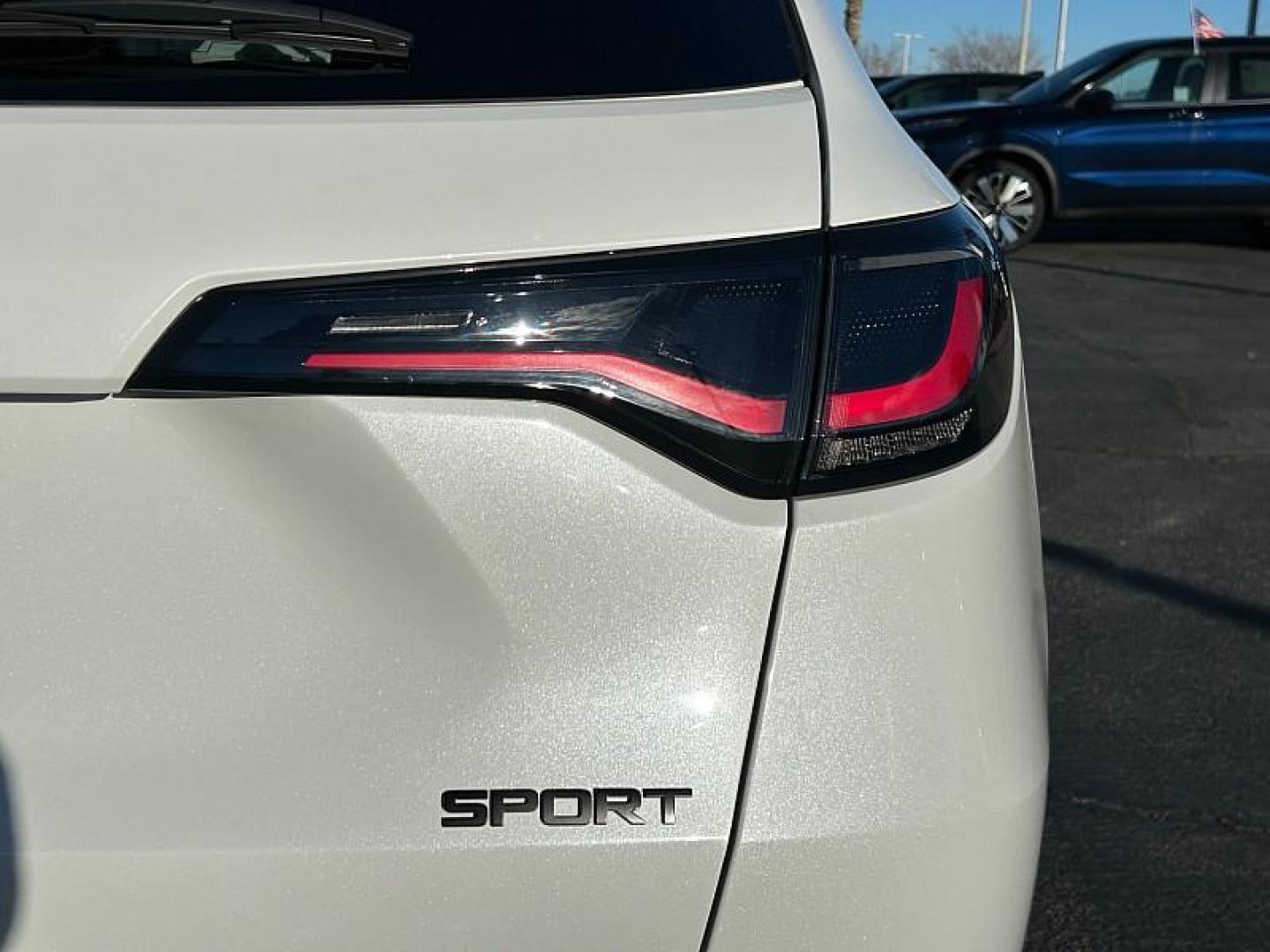 2024 WHITE Honda HR-V (3CZRZ2H5XRM) with an 4-Cyl 2.0 Liter engine, Automatic CVT transmission, located at 412 Auto Vista Drive, Palmdale, 93551, (661) 945-0620, 34.592636, -118.136681 - Photo#10