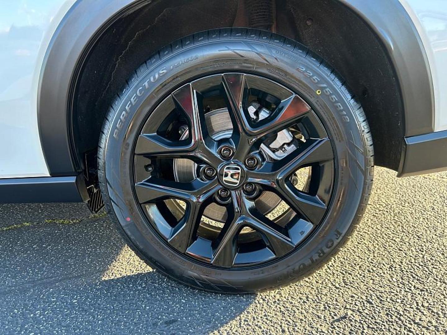 2024 WHITE Honda HR-V (3CZRZ2H5XRM) with an 4-Cyl 2.0 Liter engine, Automatic CVT transmission, located at 412 Auto Vista Drive, Palmdale, 93551, (661) 945-0620, 34.592636, -118.136681 - Photo#11