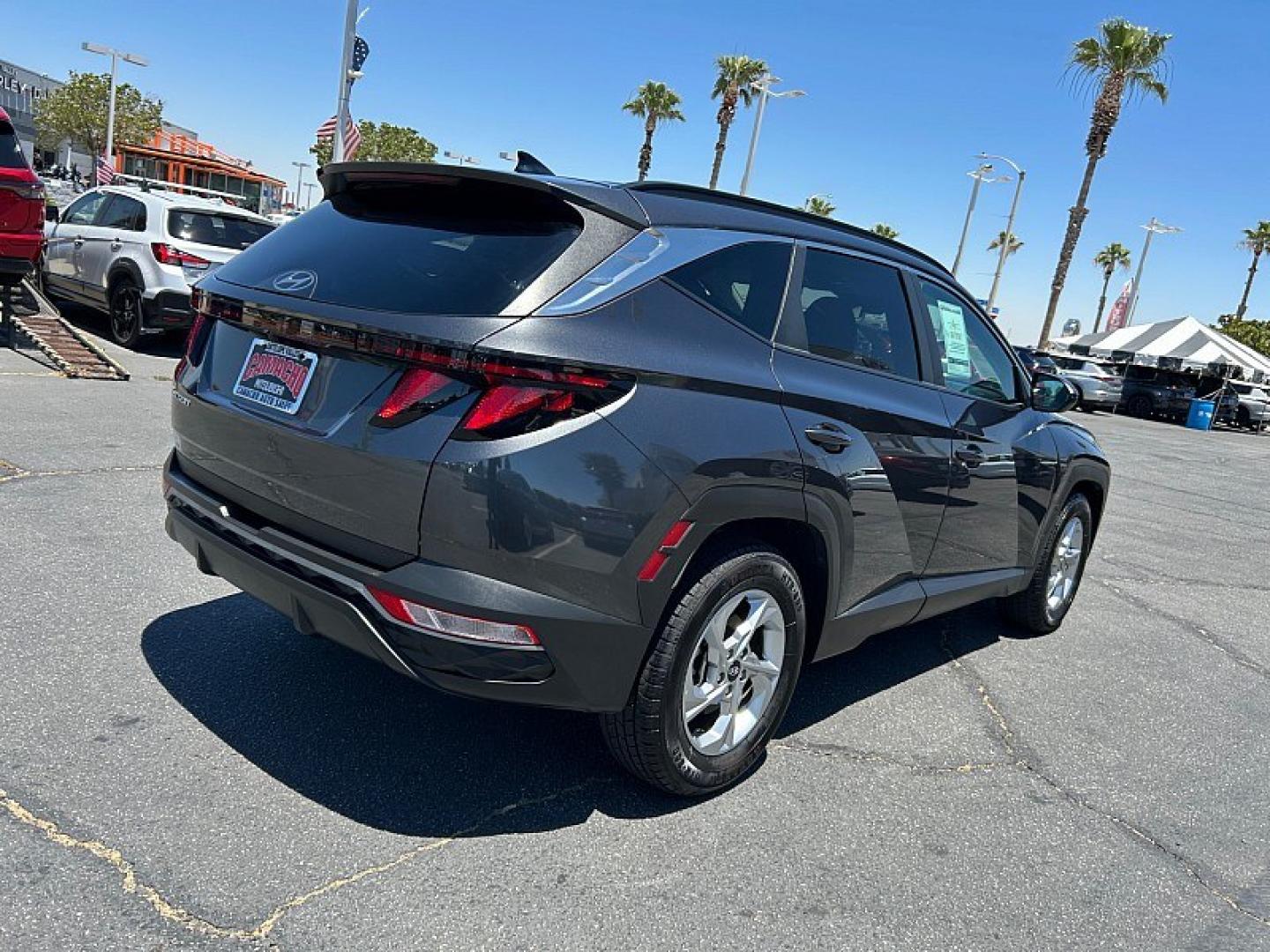 2024 Gray Hyundai Tucson (5NMJB3DEXRH) with an 4-Cyl 2.5 Liter engine, Automatic 8-Spd transmission, located at 412 Auto Vista Drive, Palmdale, 93551, (661) 945-0620, 34.592636, -118.136681 - Photo#3