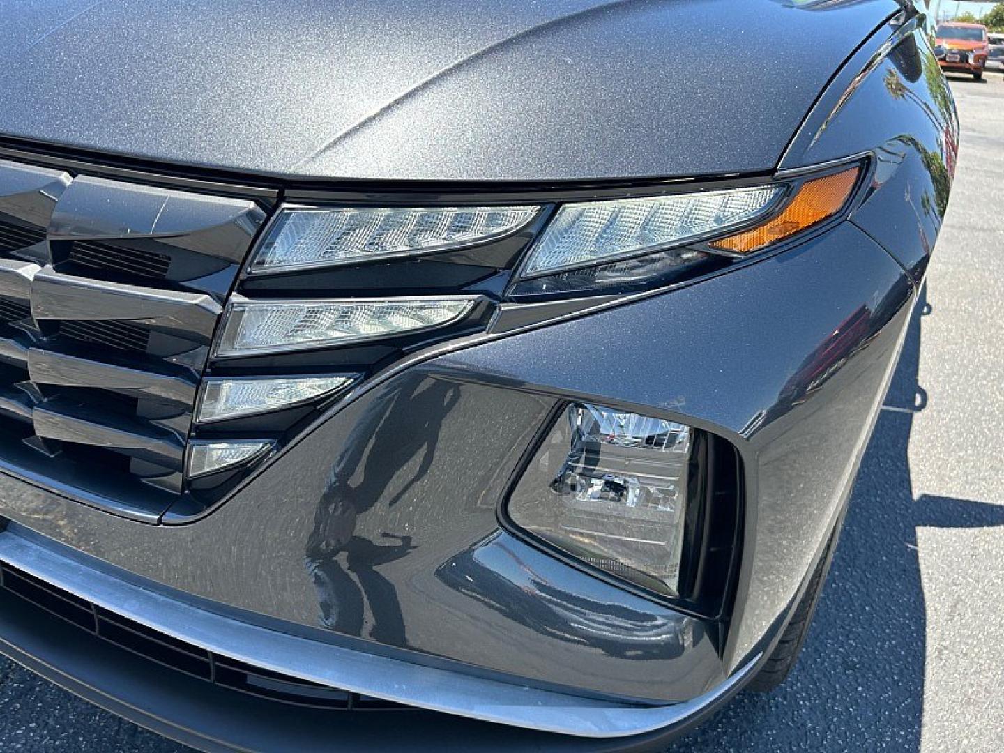 2024 Gray Hyundai Tucson (5NMJB3DEXRH) with an 4-Cyl 2.5 Liter engine, Automatic 8-Spd transmission, located at 412 Auto Vista Drive, Palmdale, 93551, (661) 945-0620, 34.592636, -118.136681 - Photo#11